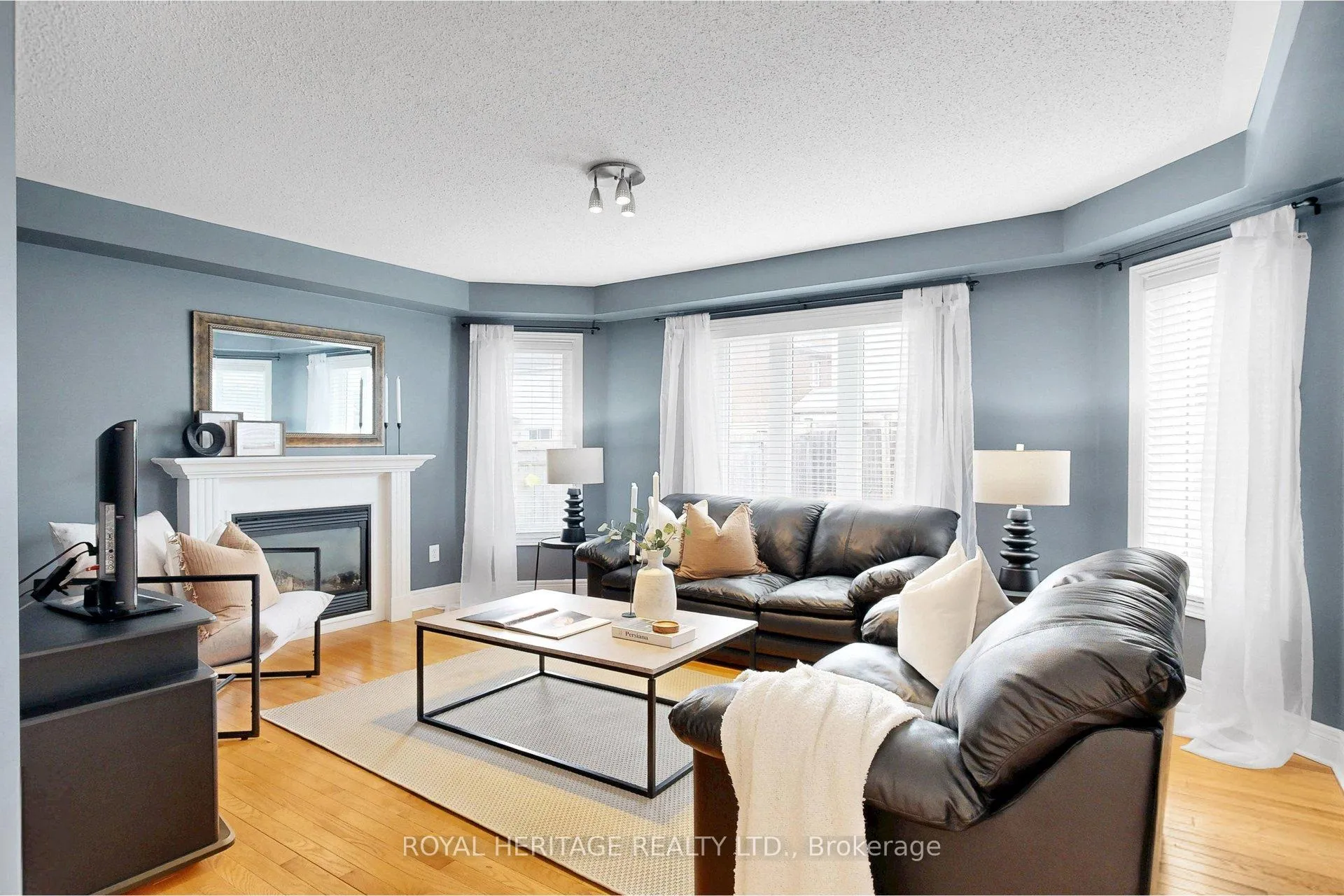 Photo 15 of 32 Bathgate Crescent, Clarington, Courtice — HOMEH