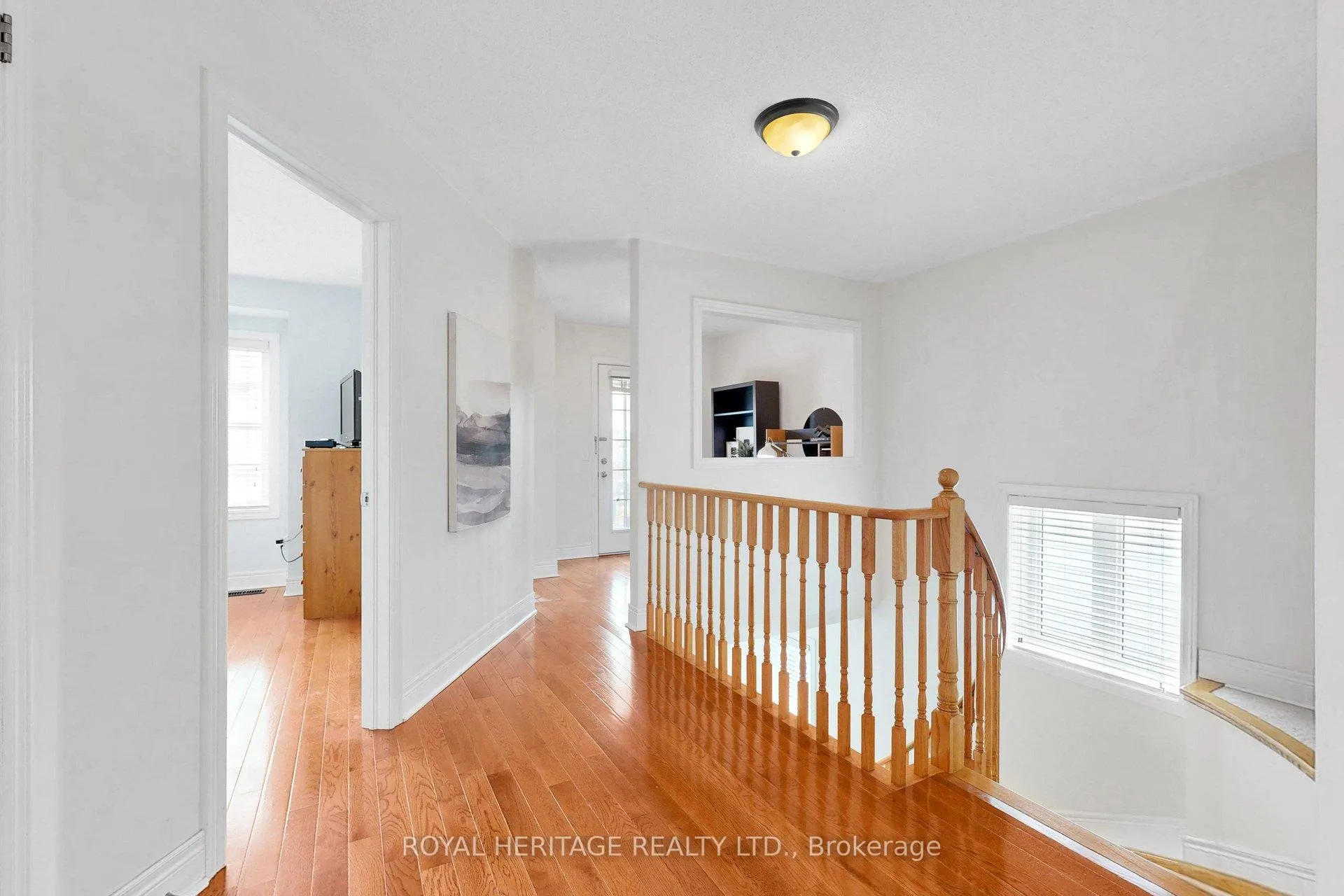 Photo 18 of 32 Bathgate Crescent, Clarington, Courtice — HOMEH