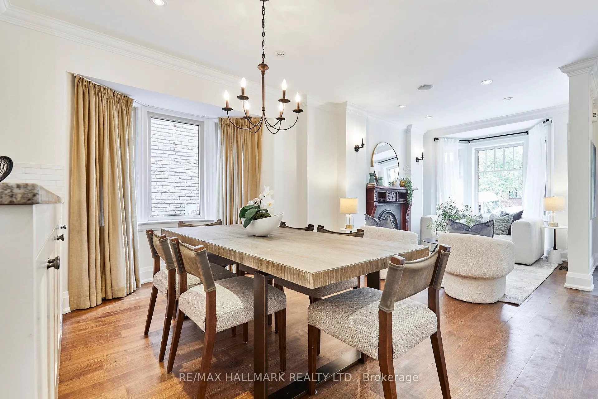 Photo 3 of 645 Balliol Street, Toronto, Mount Pleasant East — HOMEH