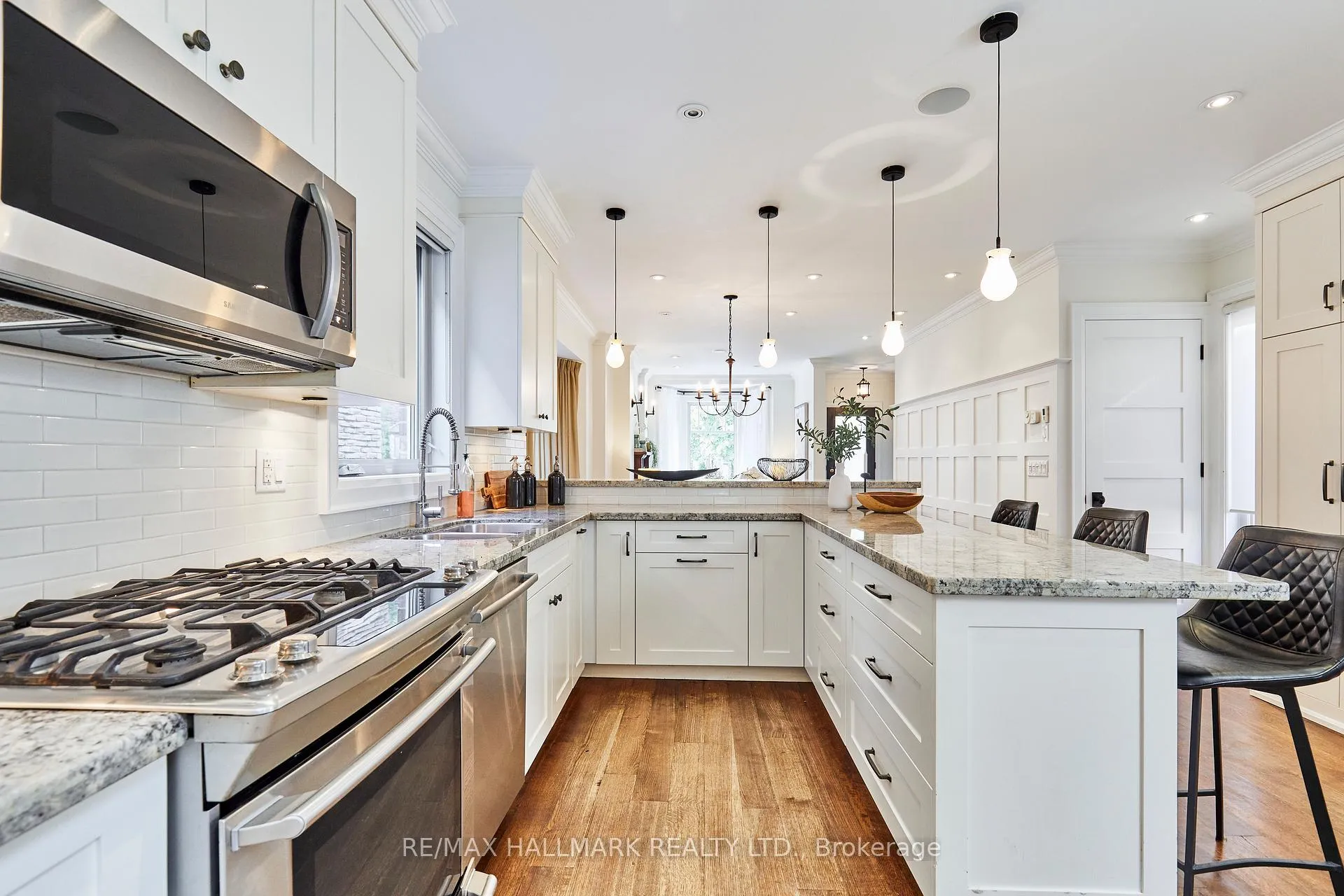 Photo 6 of 645 Balliol Street, Toronto, Mount Pleasant East — HOMEH