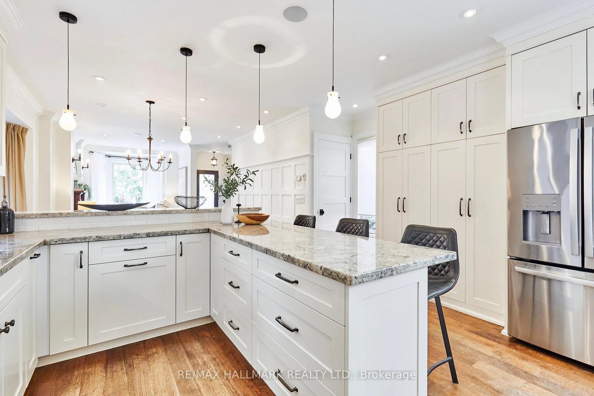 Photo 7 of 645 Balliol Street, Toronto, Mount Pleasant East — HOMEH