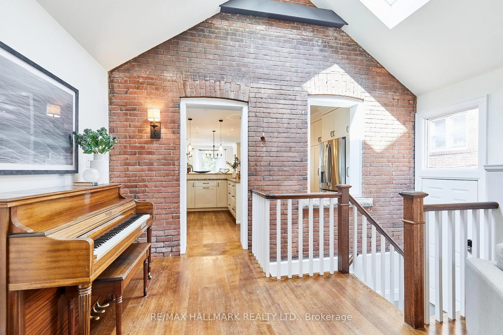 Photo 11 of 645 Balliol Street, Toronto, Mount Pleasant East — HOMEH