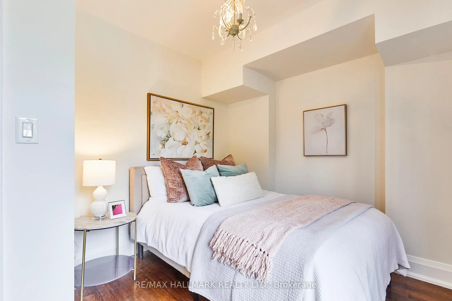 Photo 14 of 645 Balliol Street, Toronto, Mount Pleasant East — HOMEH