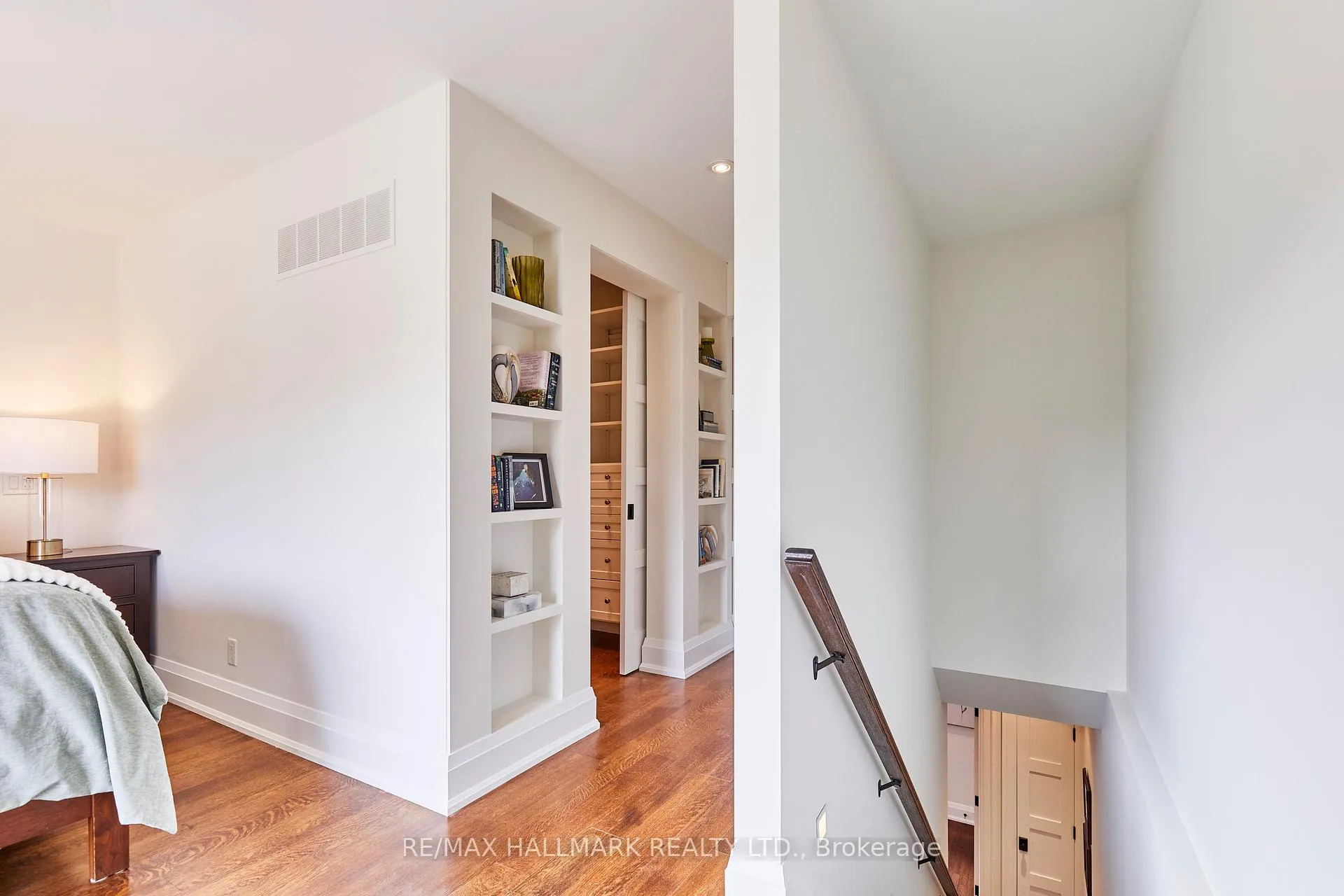 Photo 16 of 645 Balliol Street, Toronto, Mount Pleasant East — HOMEH