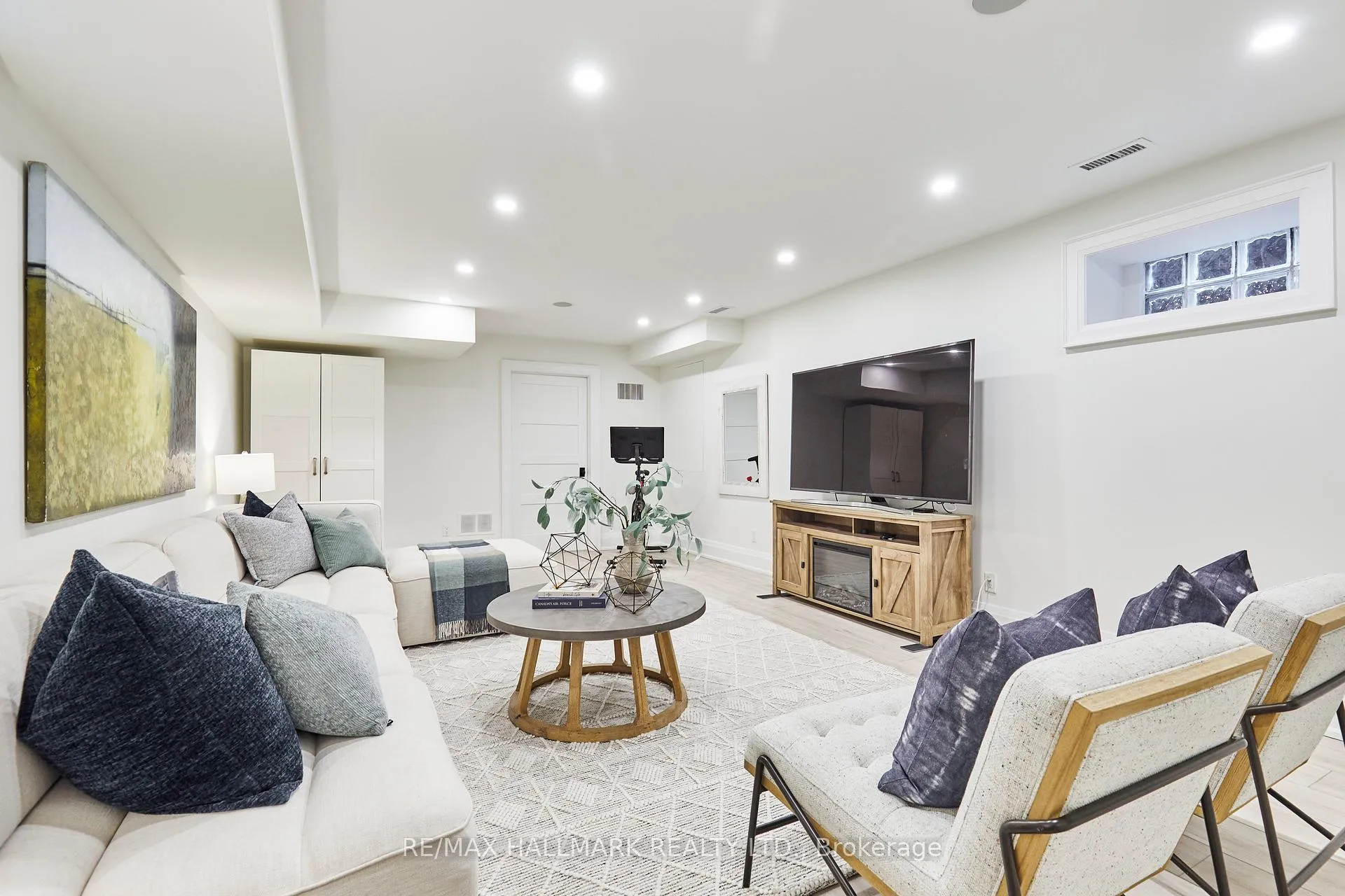 Photo 22 of 645 Balliol Street, Toronto, Mount Pleasant East — HOMEH