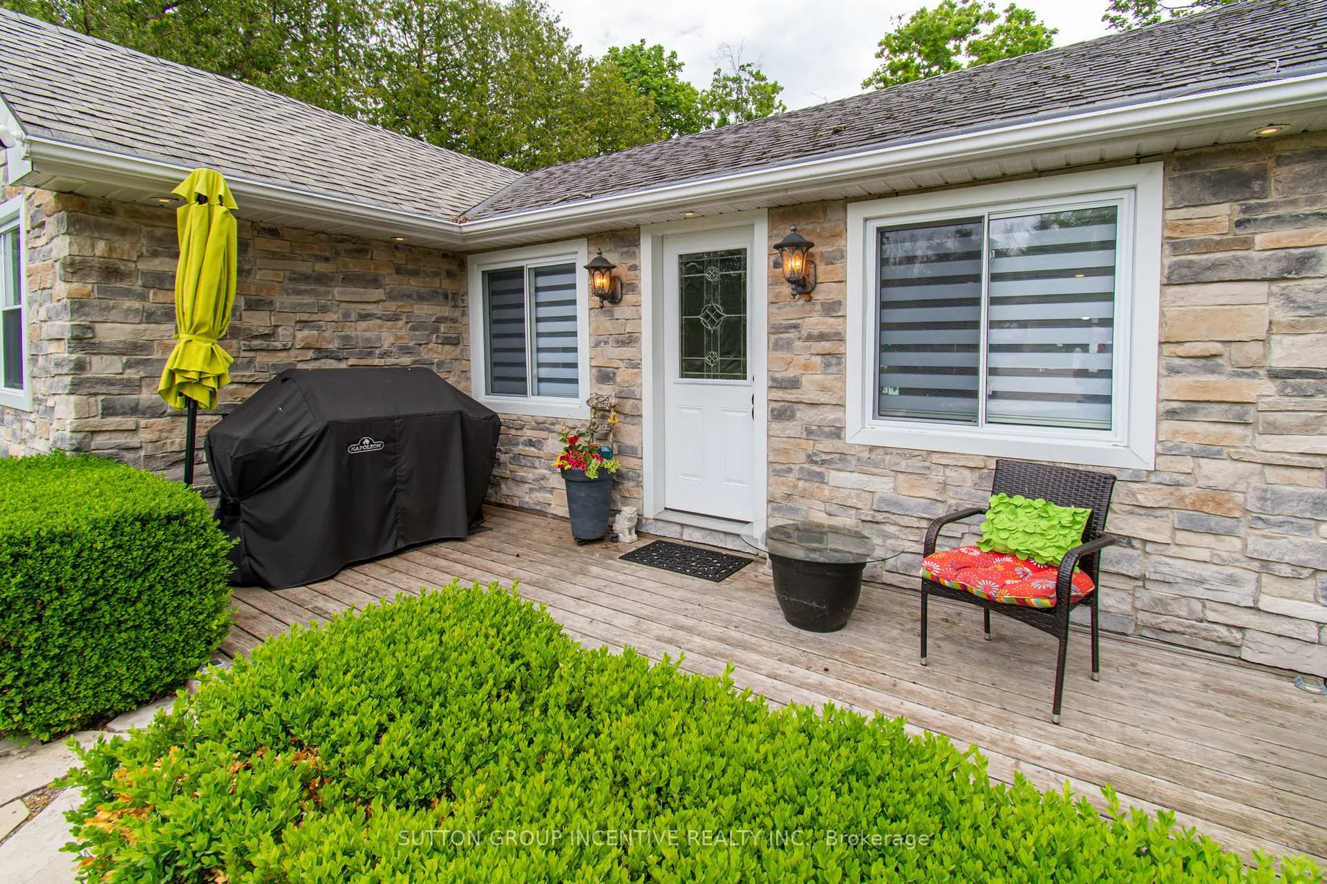 Photo 4 of 131 Minnetonka Road, Innisfil, Rural Innisfil — HOMEH
