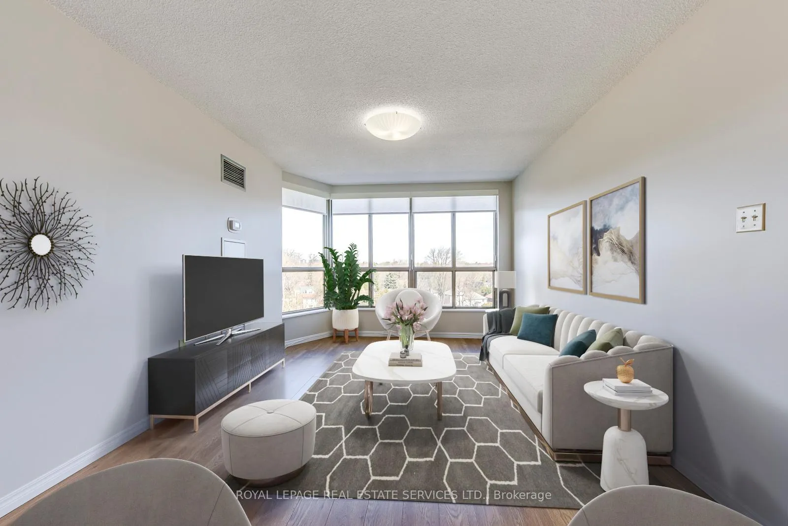 Photo 6 of Unit 709, 1110 Walden Circle, Mississauga, Clarkson — HOMEH