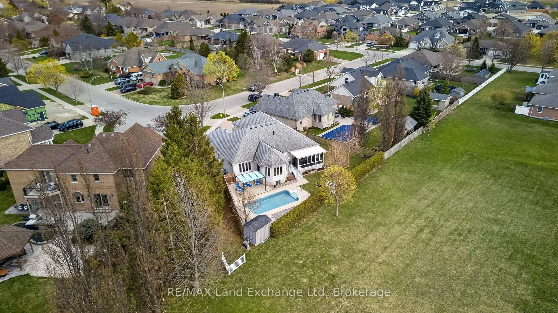 Photo 4 of 196 Brimicombe Crescent, Goderich, Goderich (Town) — HOMEH