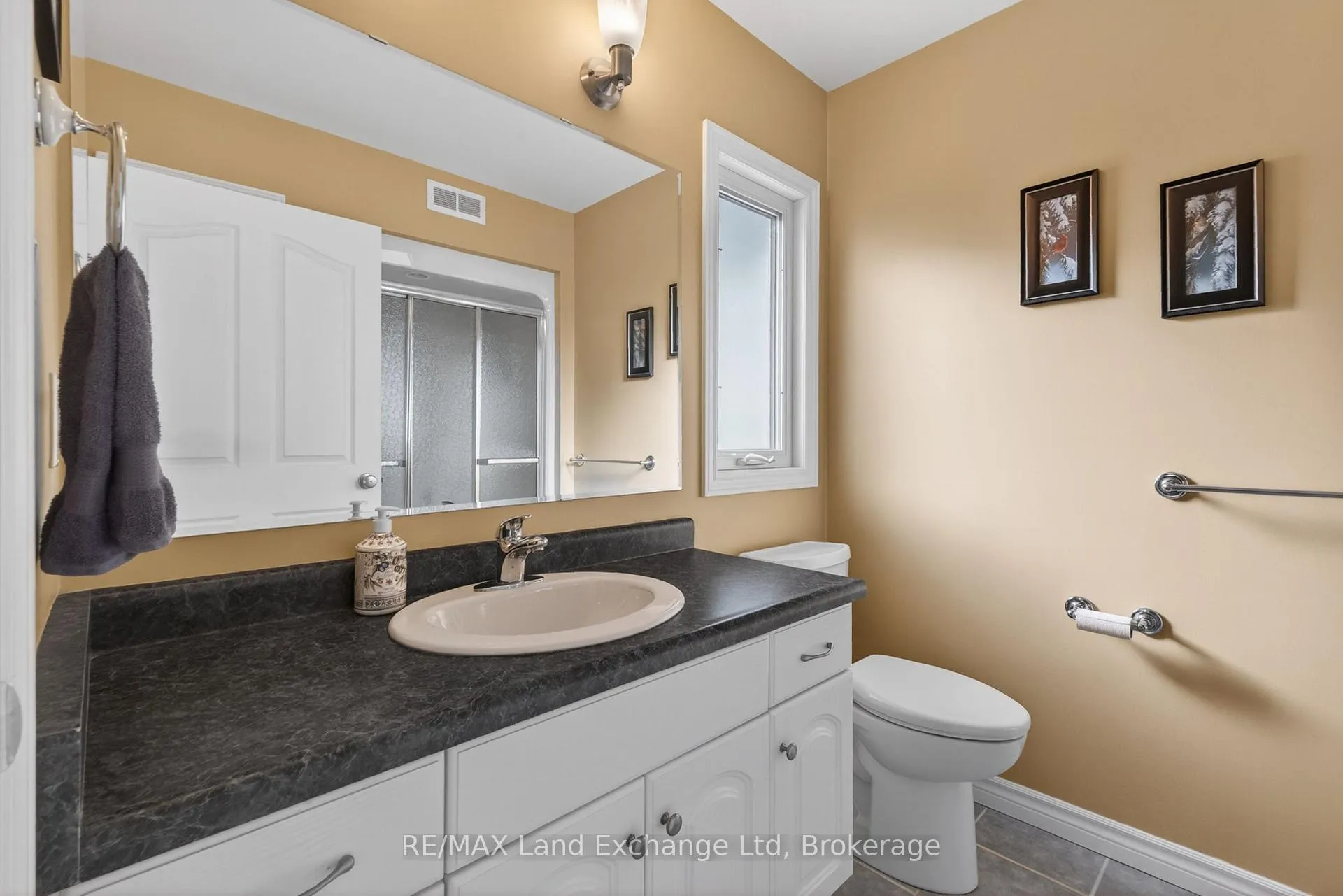 Photo 21 of 196 Brimicombe Crescent, Goderich, Goderich (Town) — HOMEH
