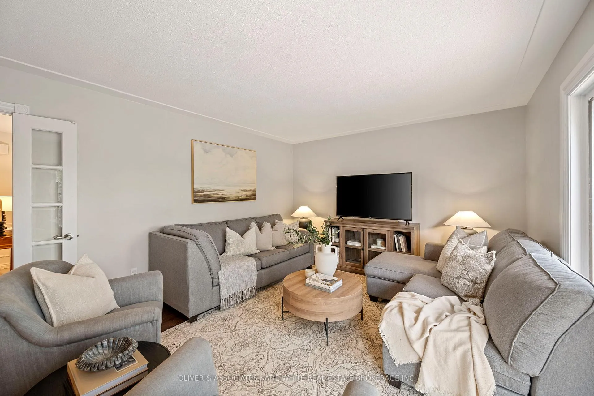 Photo 2 of 53 Timber Drive, London, South B — HOMEH