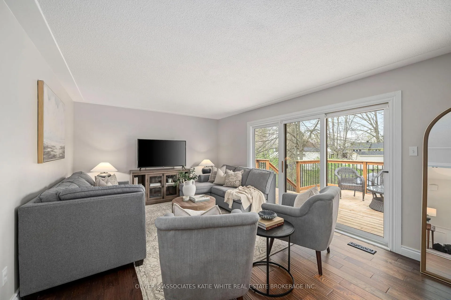Photo 3 of 53 Timber Drive, London, South B — HOMEH