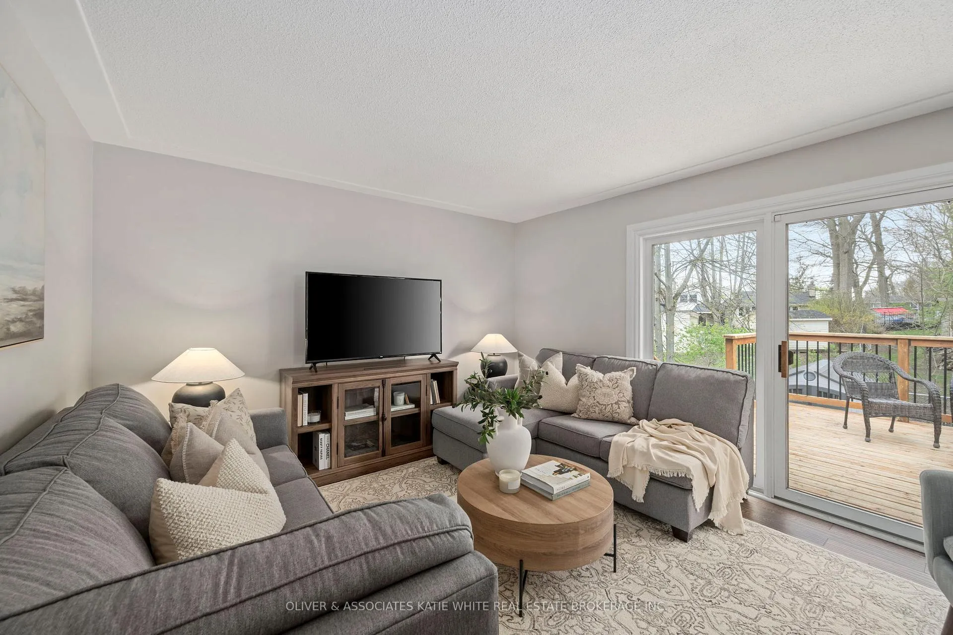 Photo 4 of 53 Timber Drive, London, South B — HOMEH