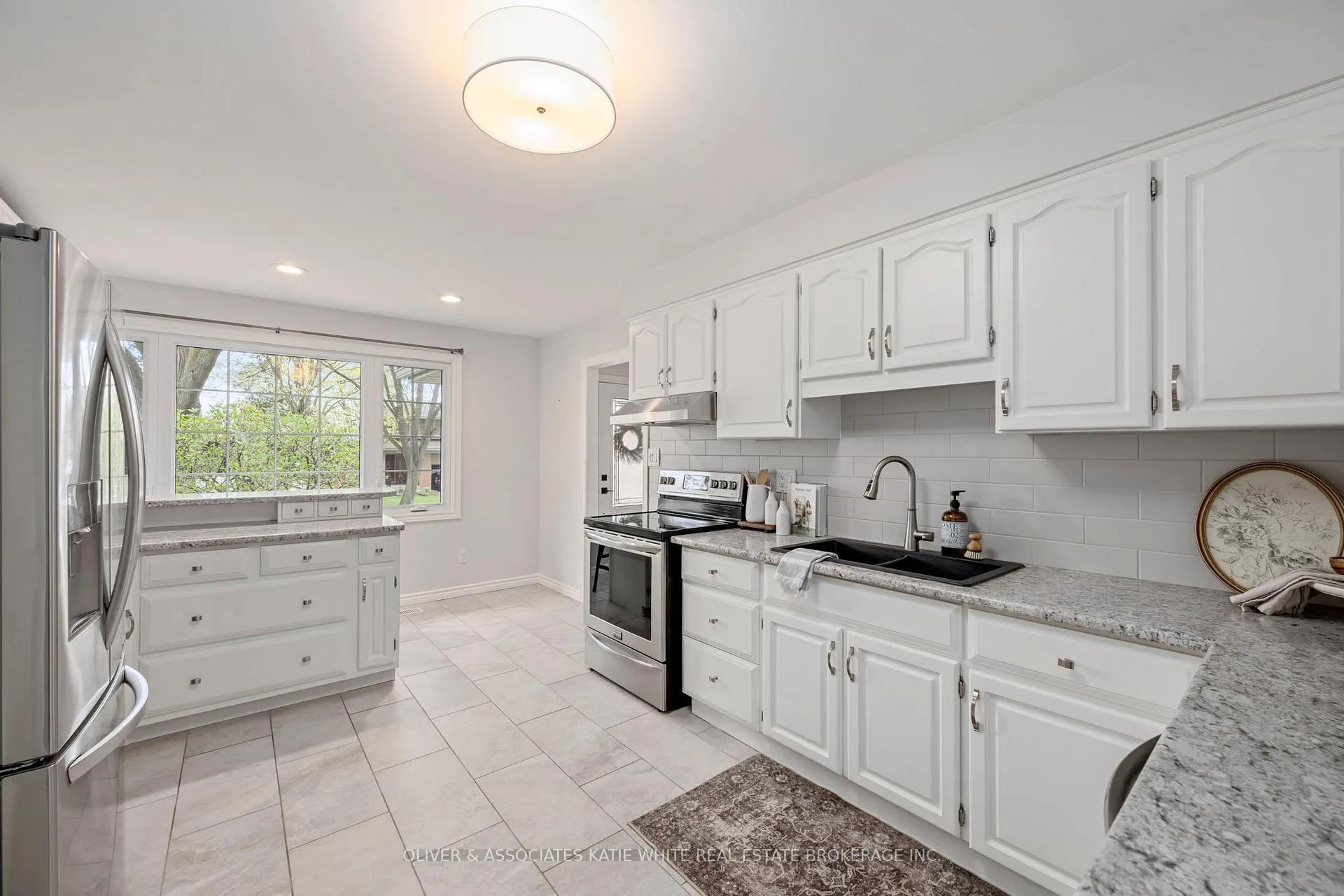 Photo 7 of 53 Timber Drive, London, South B — HOMEH