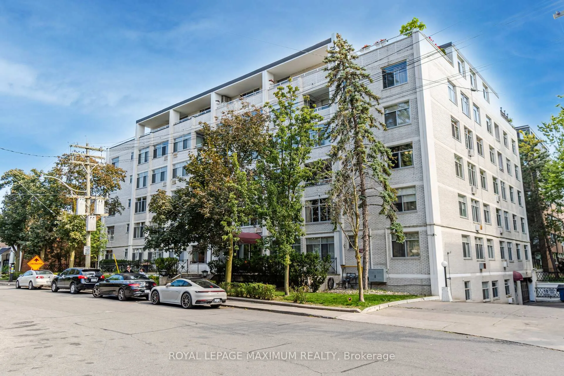Front of Unit 407, 335 Lonsdale Road