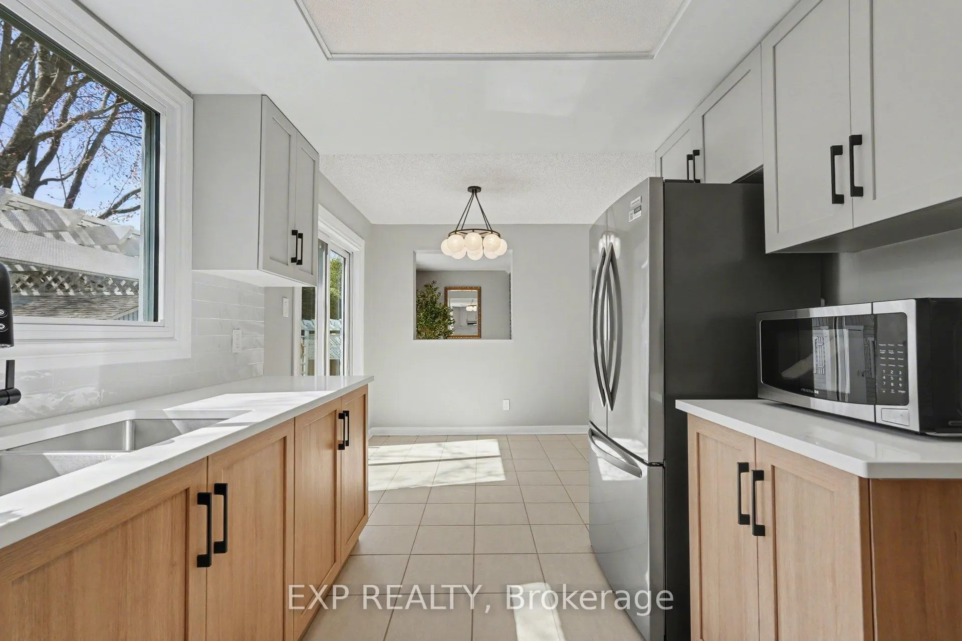 Photo 13 of 865 Acadian Gardens, Ottawa, Convent Glen — HOMEH
