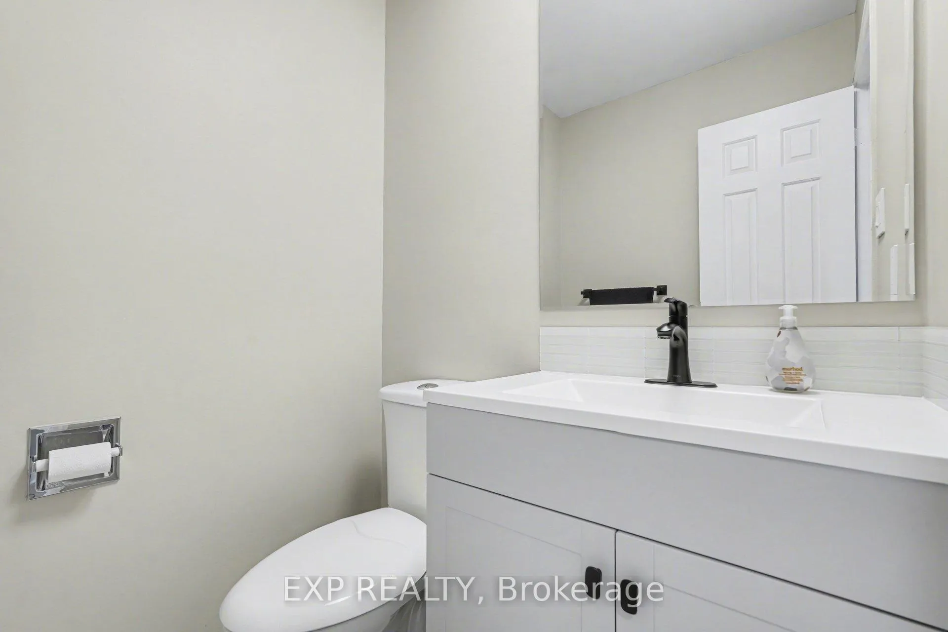 Photo 23 of 865 Acadian Gardens, Ottawa, Convent Glen — HOMEH