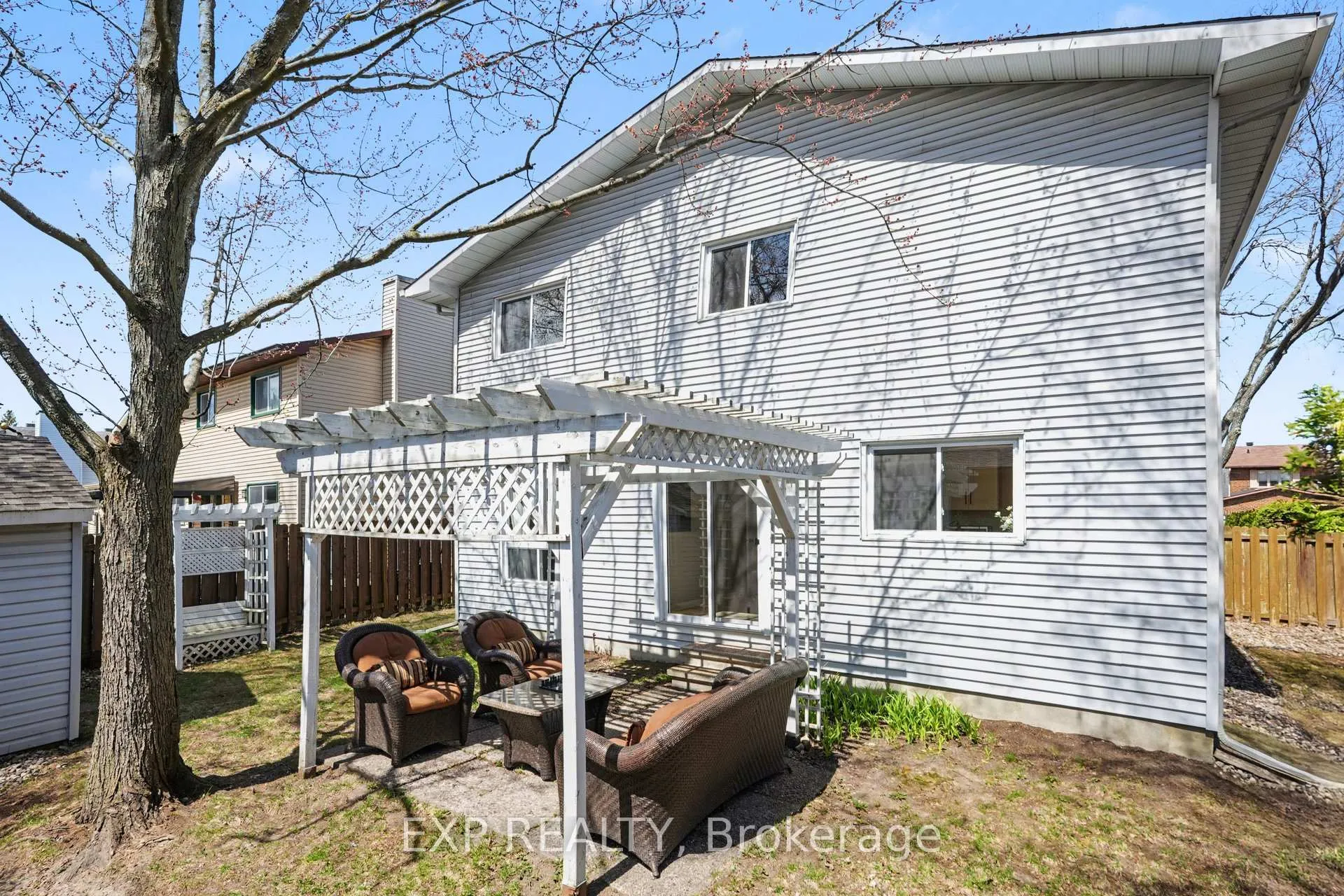 Photo 37 of 865 Acadian Gardens, Ottawa, Convent Glen — HOMEH