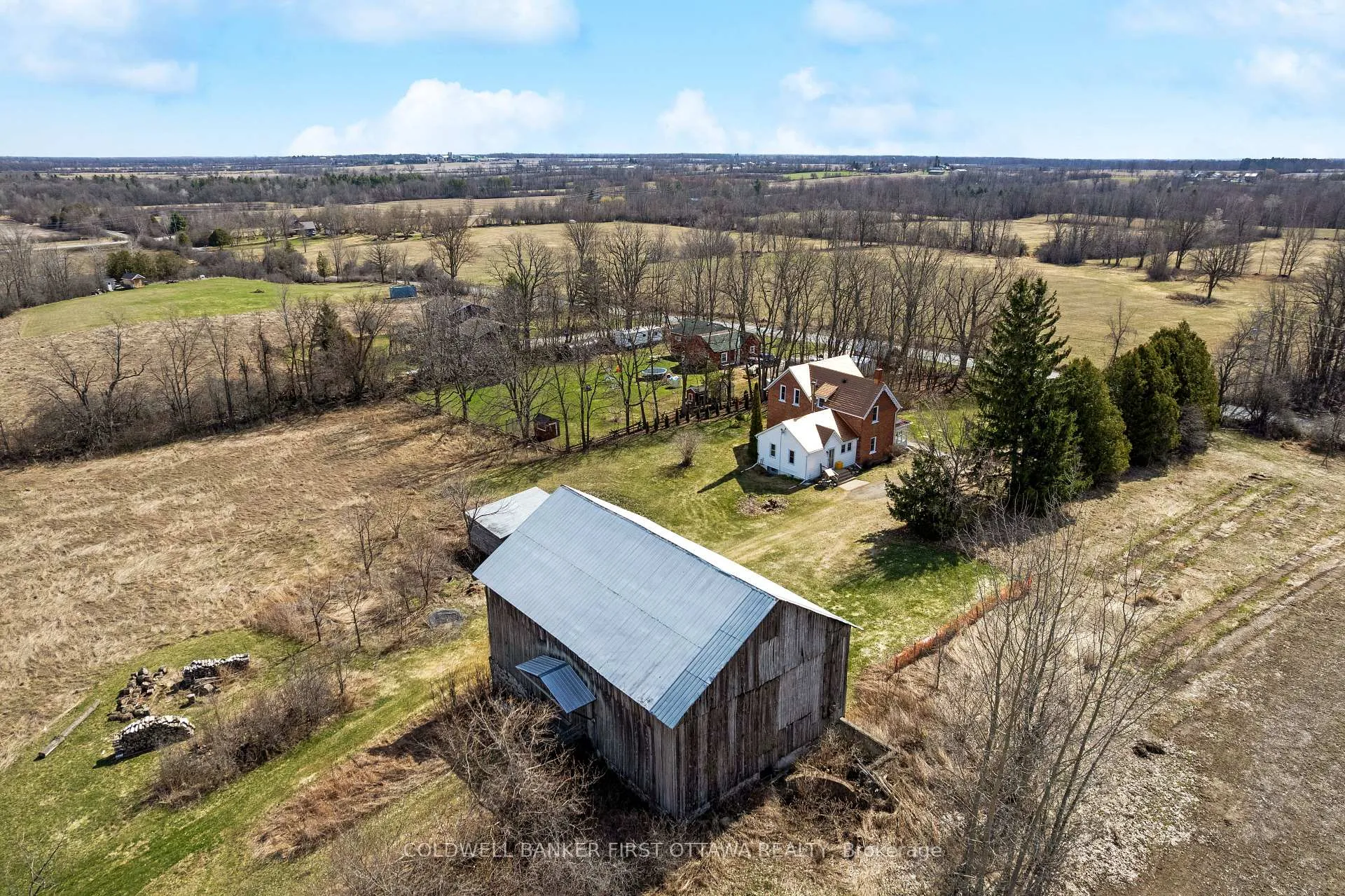 Photo 1 of 786 Bathurst 9th Common, Tay Valley, Bathurst/Burgess & Sherbrooke (Bathurst) Twp — HOMEH