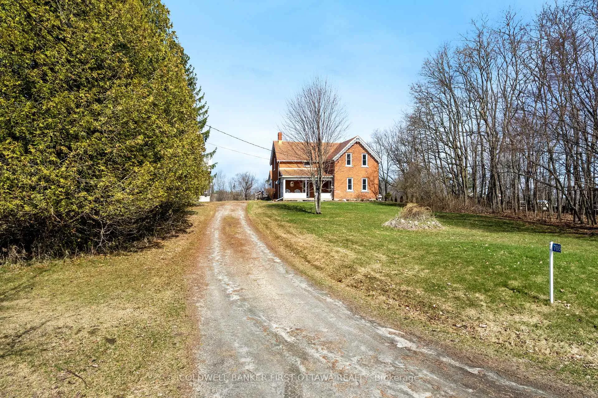 Photo 3 of 786 Bathurst 9th Common, Tay Valley, Bathurst/Burgess & Sherbrooke (Bathurst) Twp — HOMEH