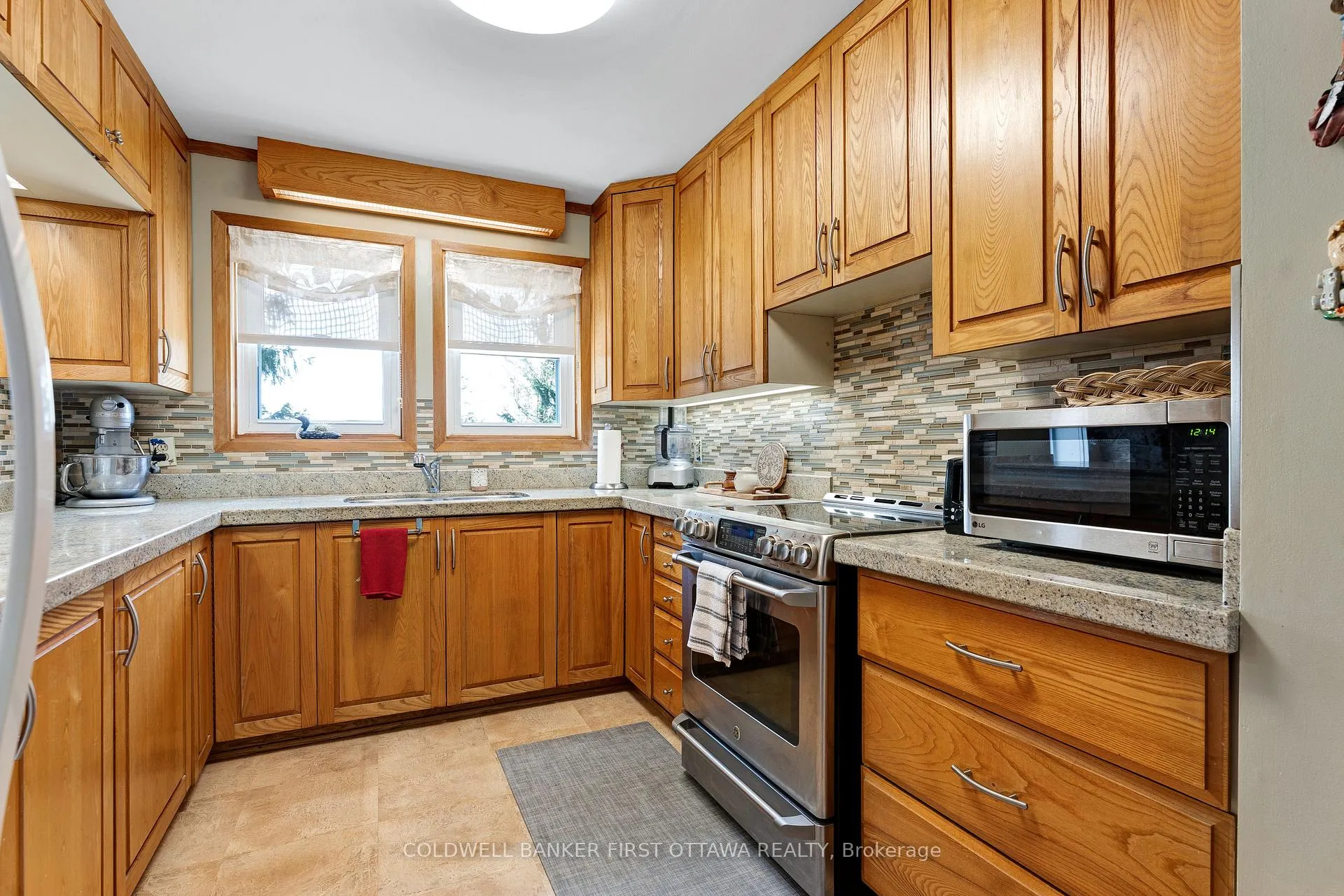 Photo 15 of 786 Bathurst 9th Common, Tay Valley, Bathurst/Burgess & Sherbrooke (Bathurst) Twp — HOMEH