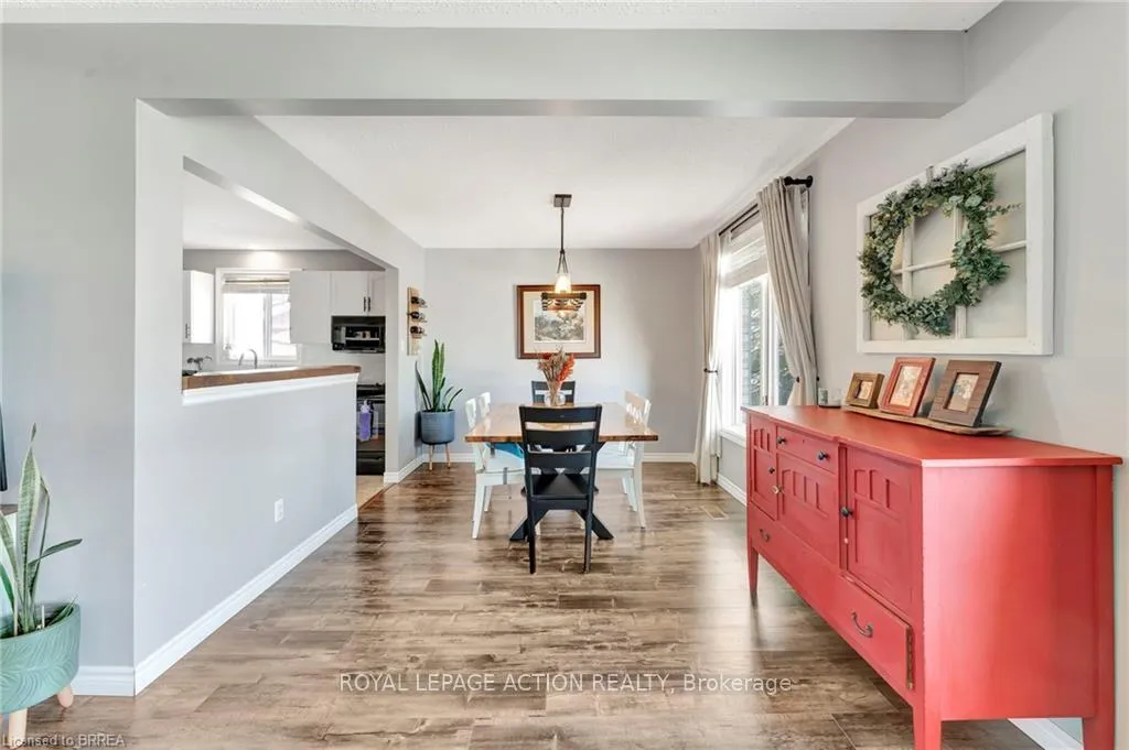 Photo 14 of 21 Scott Street, Brant, Brantford Twp — HOMEH