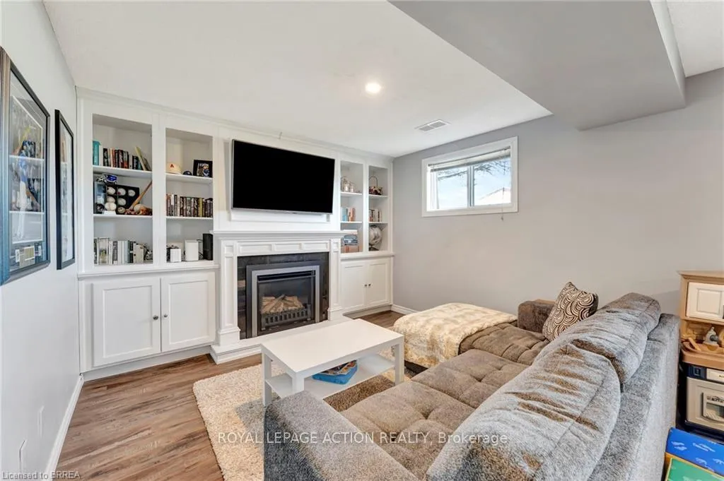 Photo 19 of 21 Scott Street, Brant, Brantford Twp — HOMEH