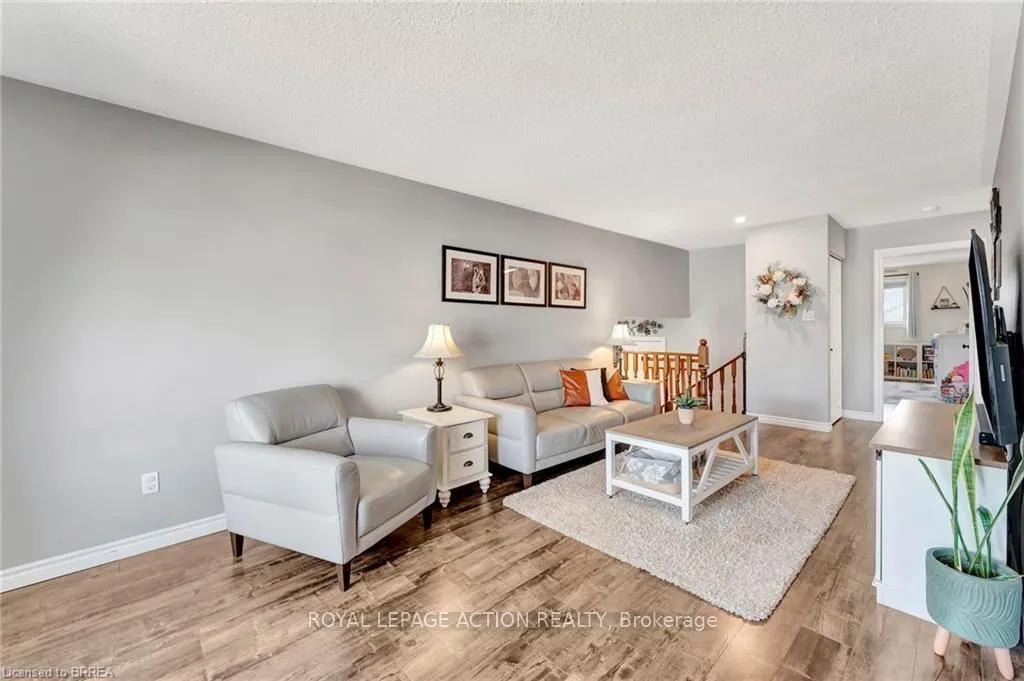 Photo 23 of 21 Scott Street, Brant, Brantford Twp — HOMEH