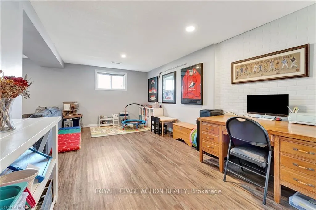 Photo 30 of 21 Scott Street, Brant, Brantford Twp — HOMEH