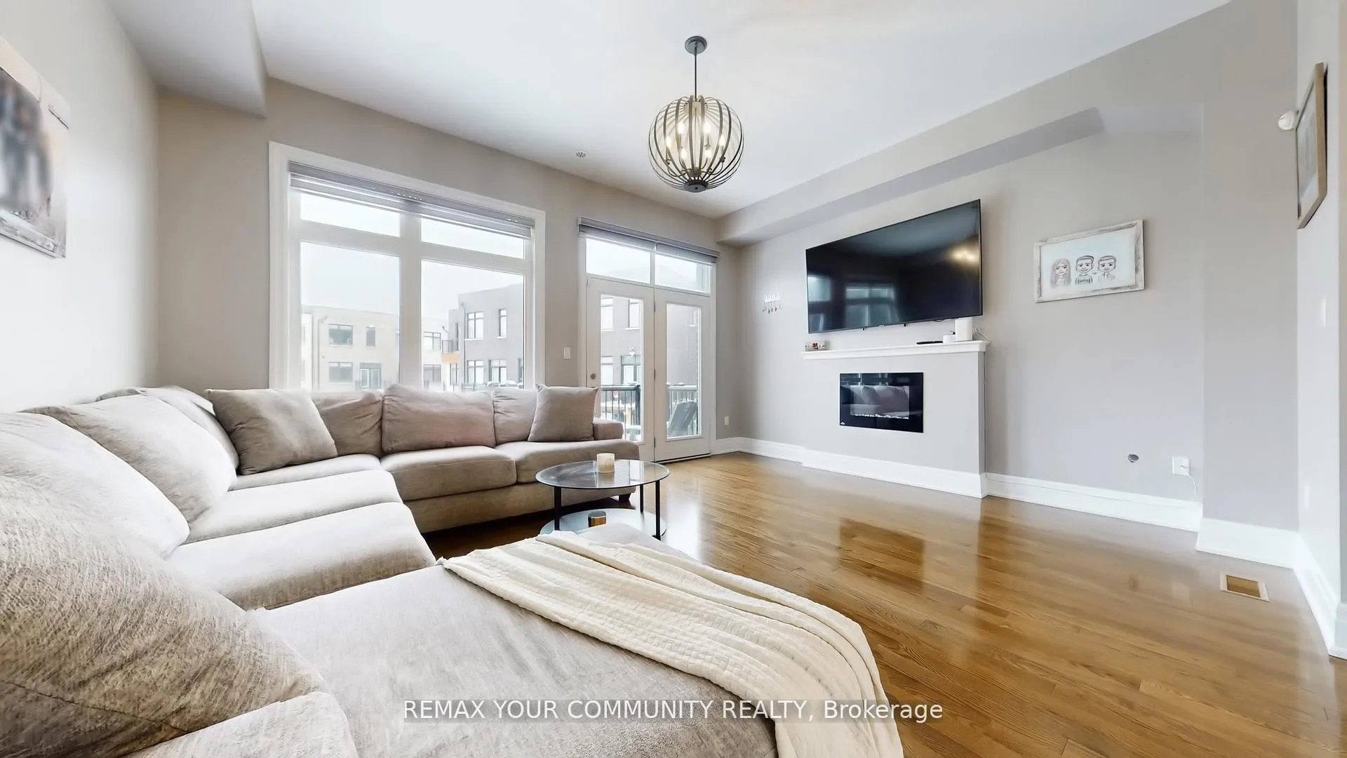 Photo 4 of 251 Thomas Cook Avenue, Vaughan, Patterson — HOMEH
