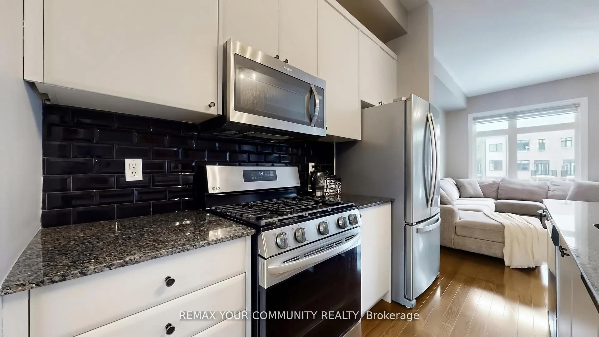 Photo 7 of 251 Thomas Cook Avenue, Vaughan, Patterson — HOMEH