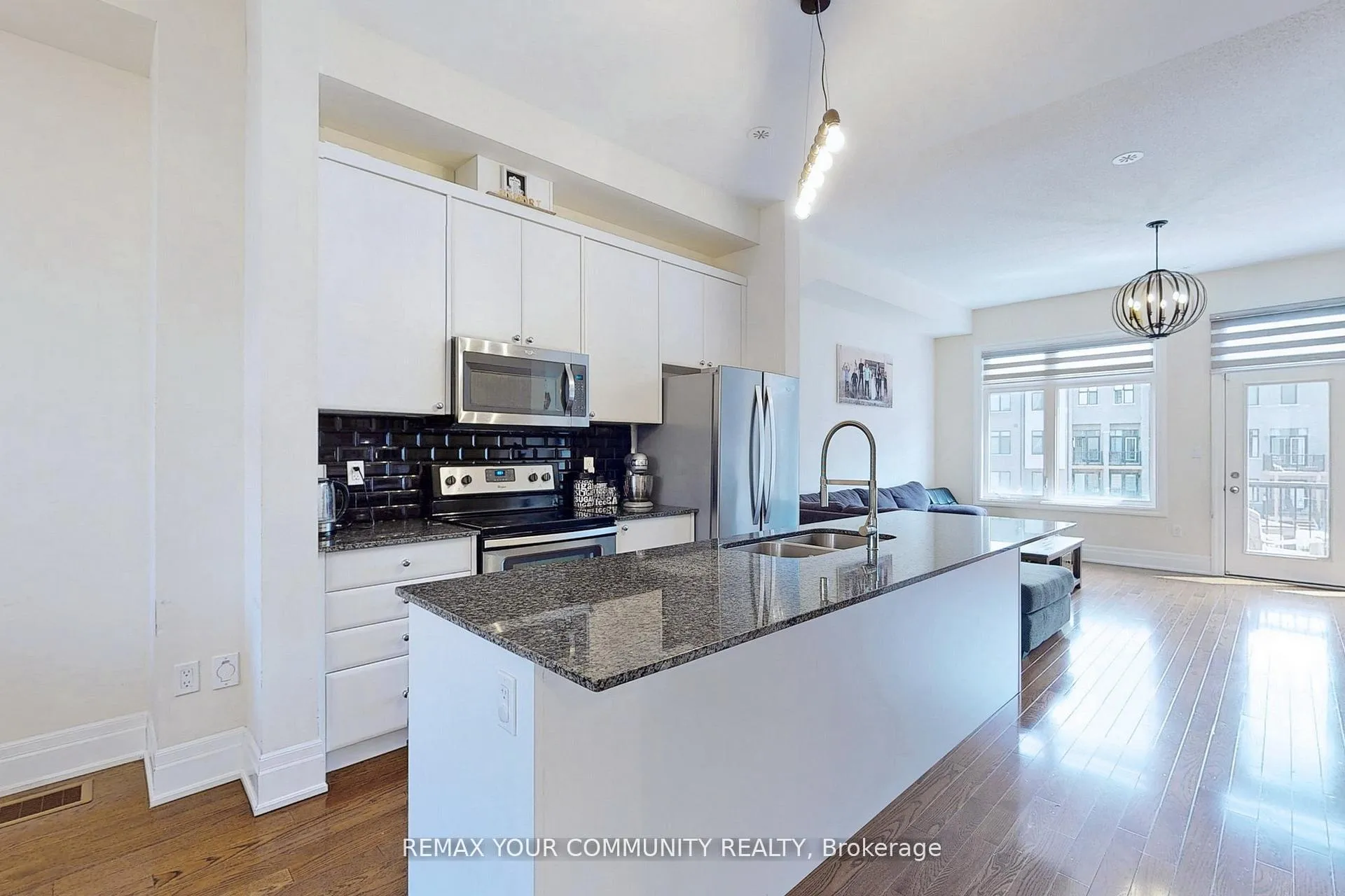 Photo 10 of 251 Thomas Cook Avenue, Vaughan, Patterson — HOMEH