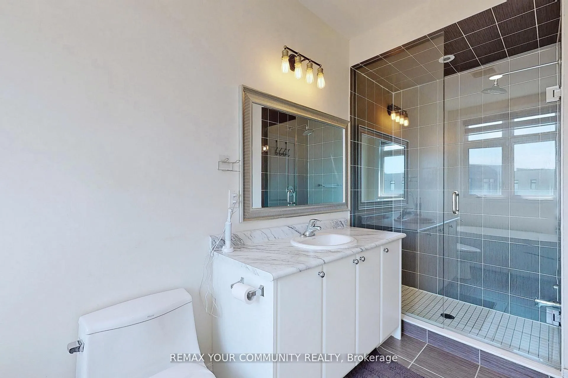 Photo 18 of 251 Thomas Cook Avenue, Vaughan, Patterson — HOMEH