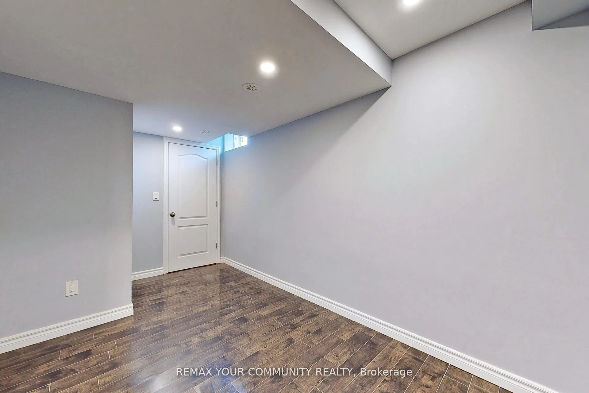 Photo 42 of 251 Thomas Cook Avenue, Vaughan, Patterson — HOMEH