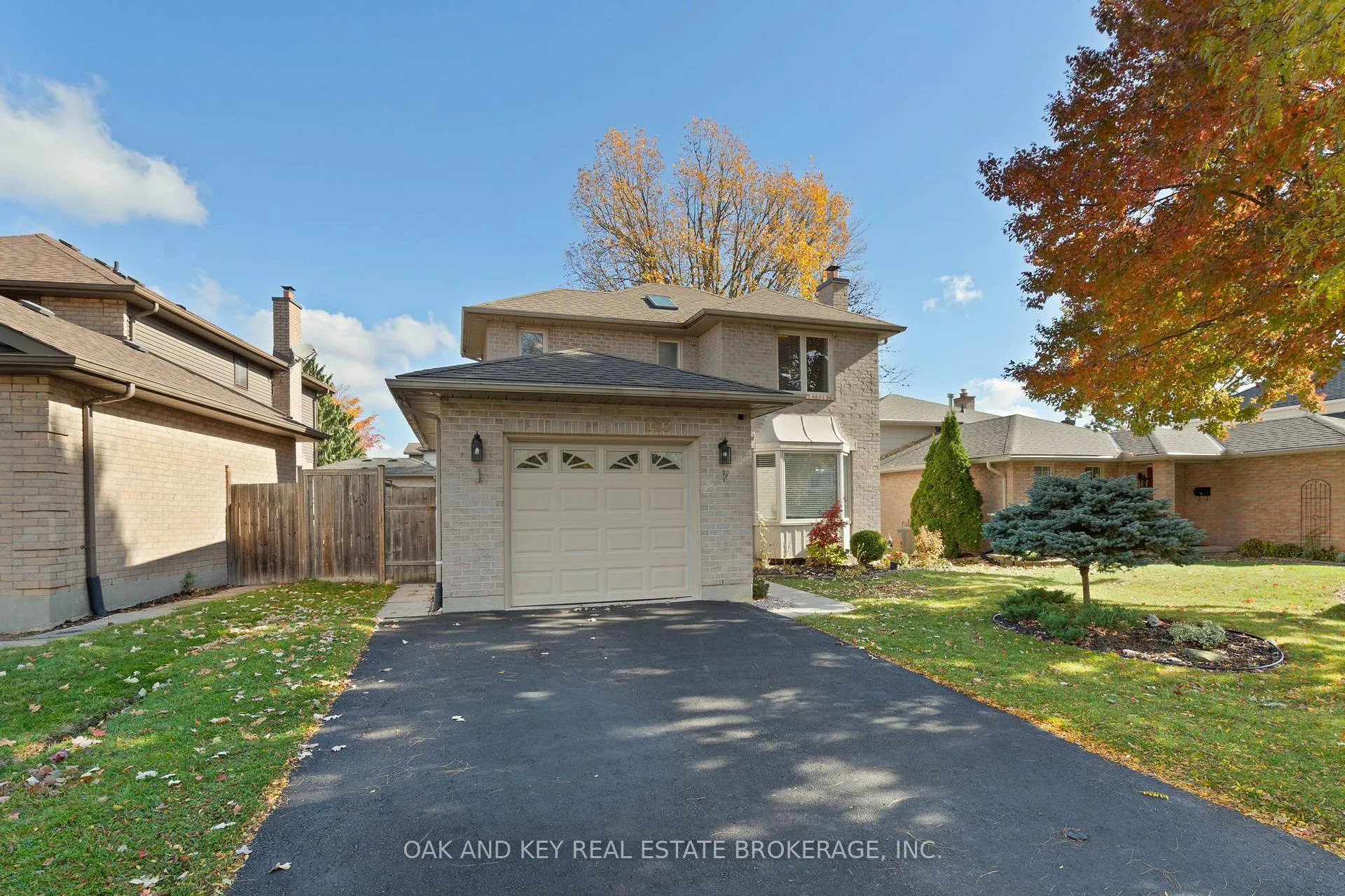 Photo 3 of 143 Golfview Road, London, South Q — HOMEH