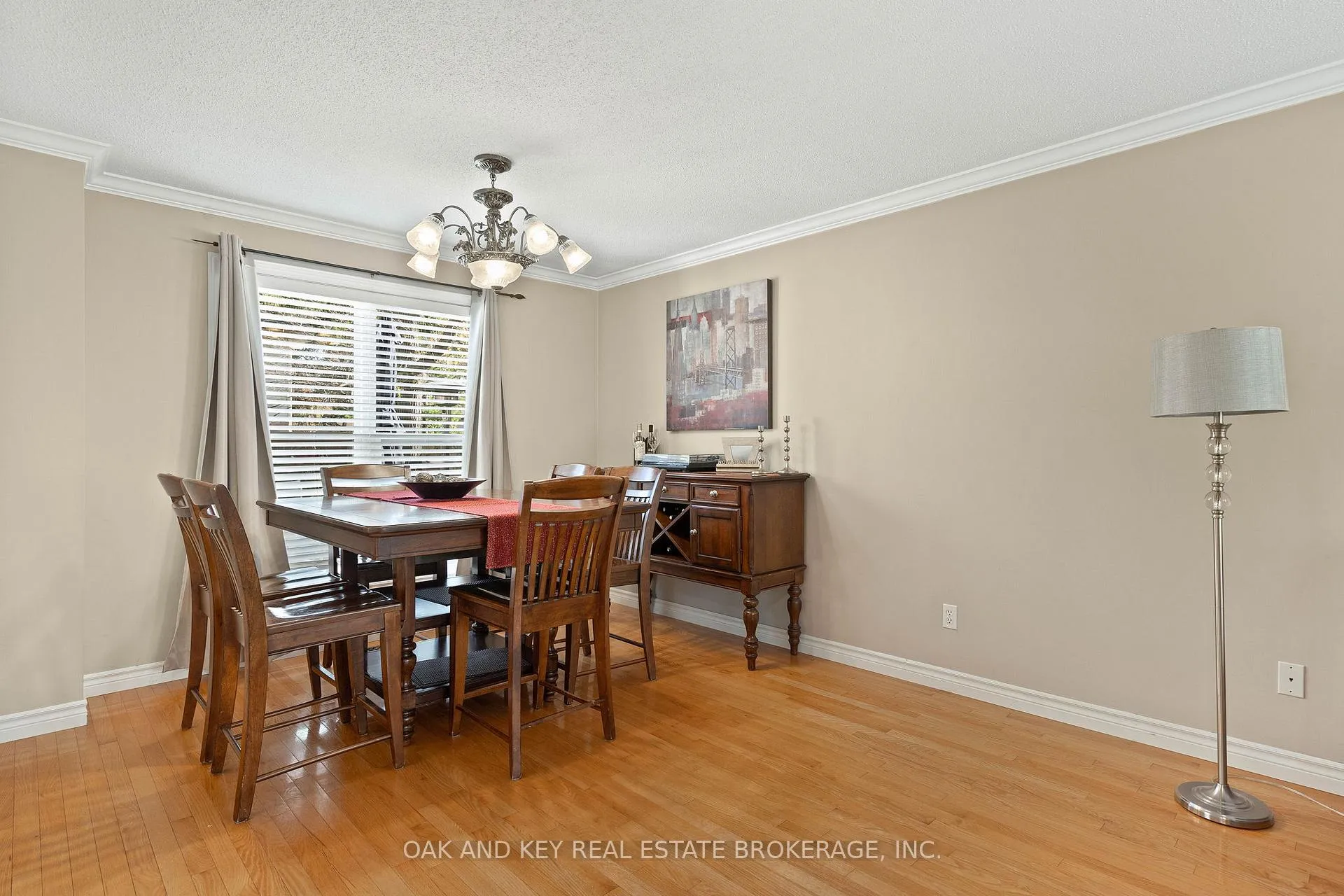 Photo 8 of 143 Golfview Road, London, South Q — HOMEH
