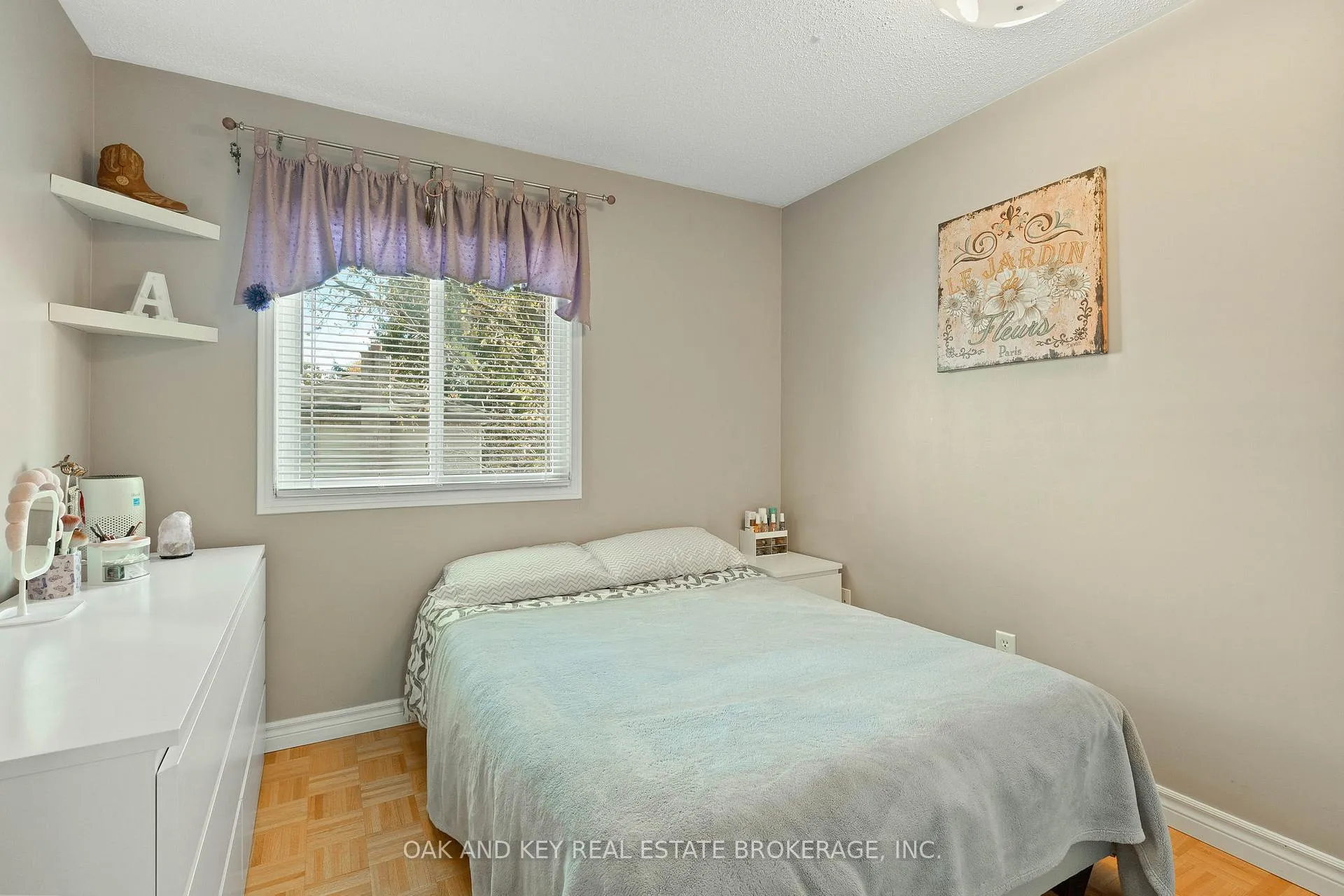 Photo 21 of 143 Golfview Road, London, South Q — HOMEH