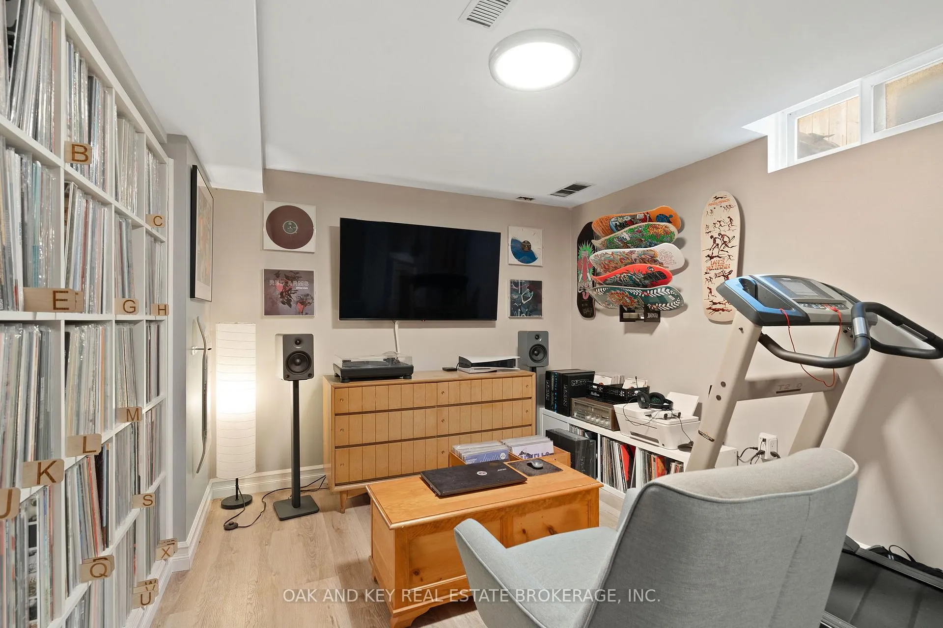 Photo 32 of 143 Golfview Road, London, South Q — HOMEH