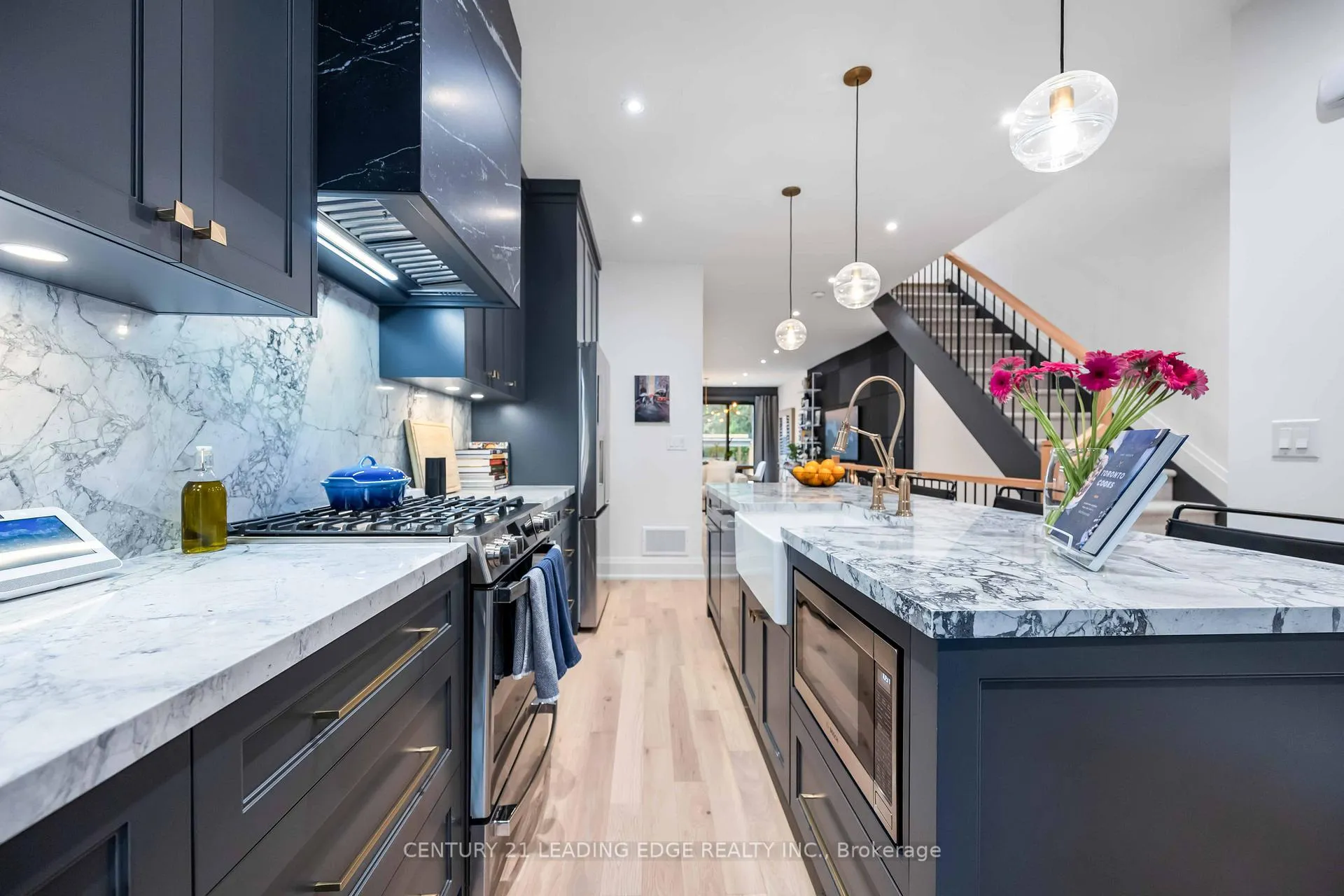 Photo 20 of 37 Bertmount Avenue, Toronto, South Riverdale — HOMEH