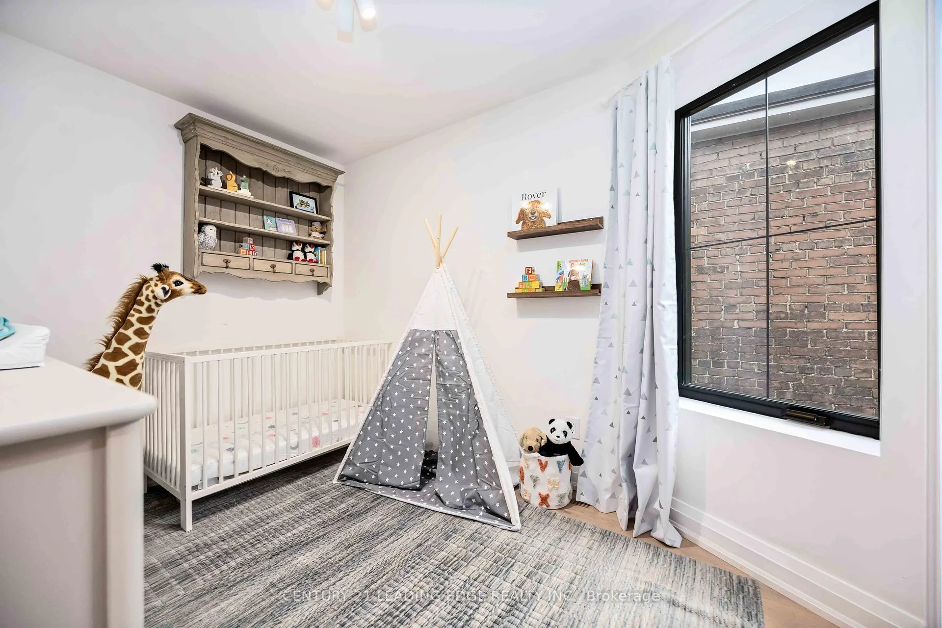 Photo 28 of 37 Bertmount Avenue, Toronto, South Riverdale — HOMEH