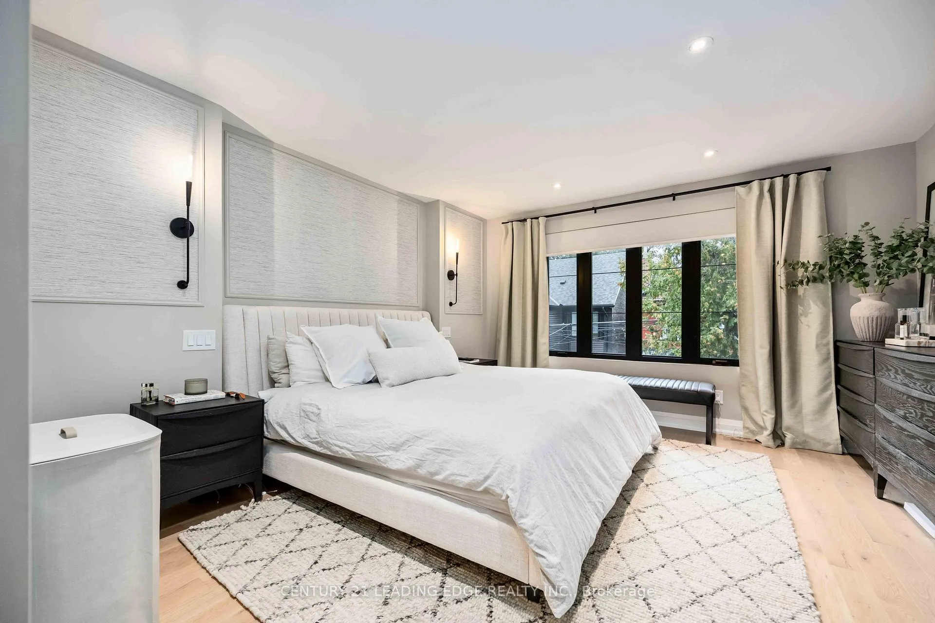 Photo 32 of 37 Bertmount Avenue, Toronto, South Riverdale — HOMEH
