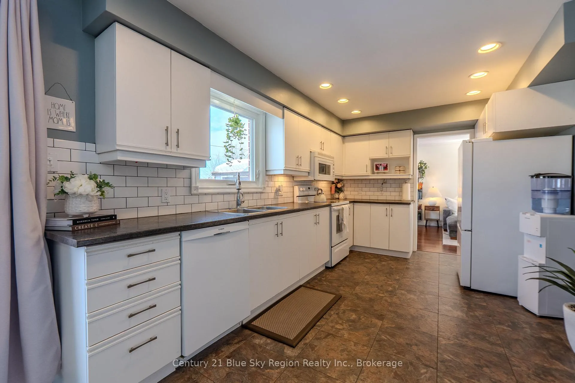 Photo 12 of 50 Sable Crescent, North Bay, Birchaven — HOMEH