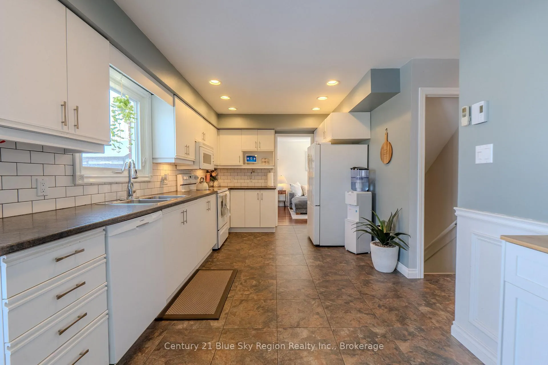 Photo 13 of 50 Sable Crescent, North Bay, Birchaven — HOMEH