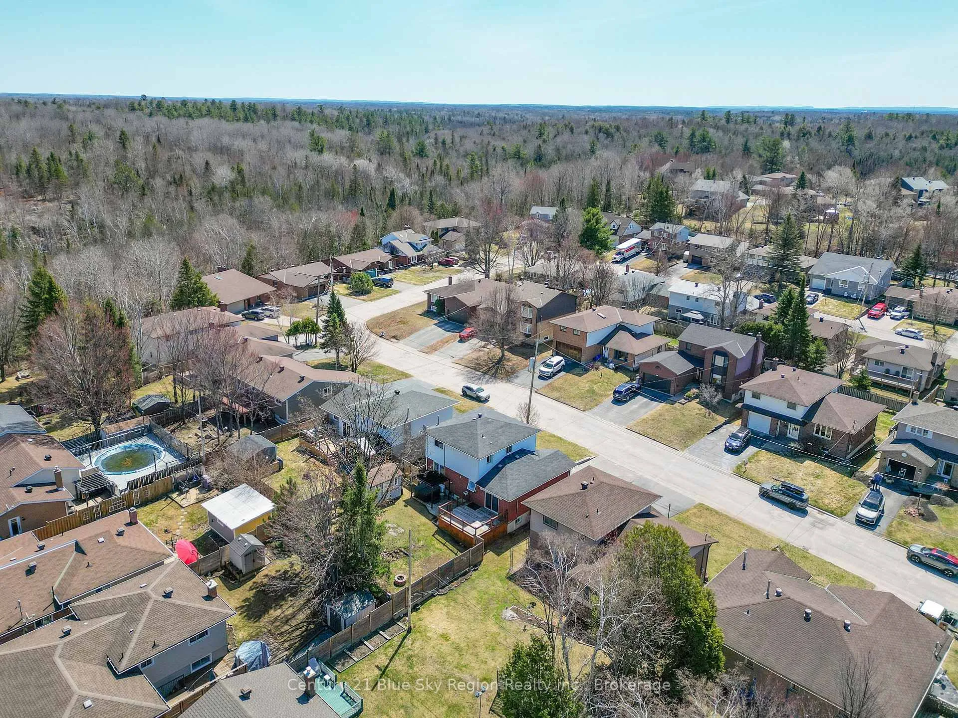 Photo 46 of 50 Sable Crescent, North Bay, Birchaven — HOMEH