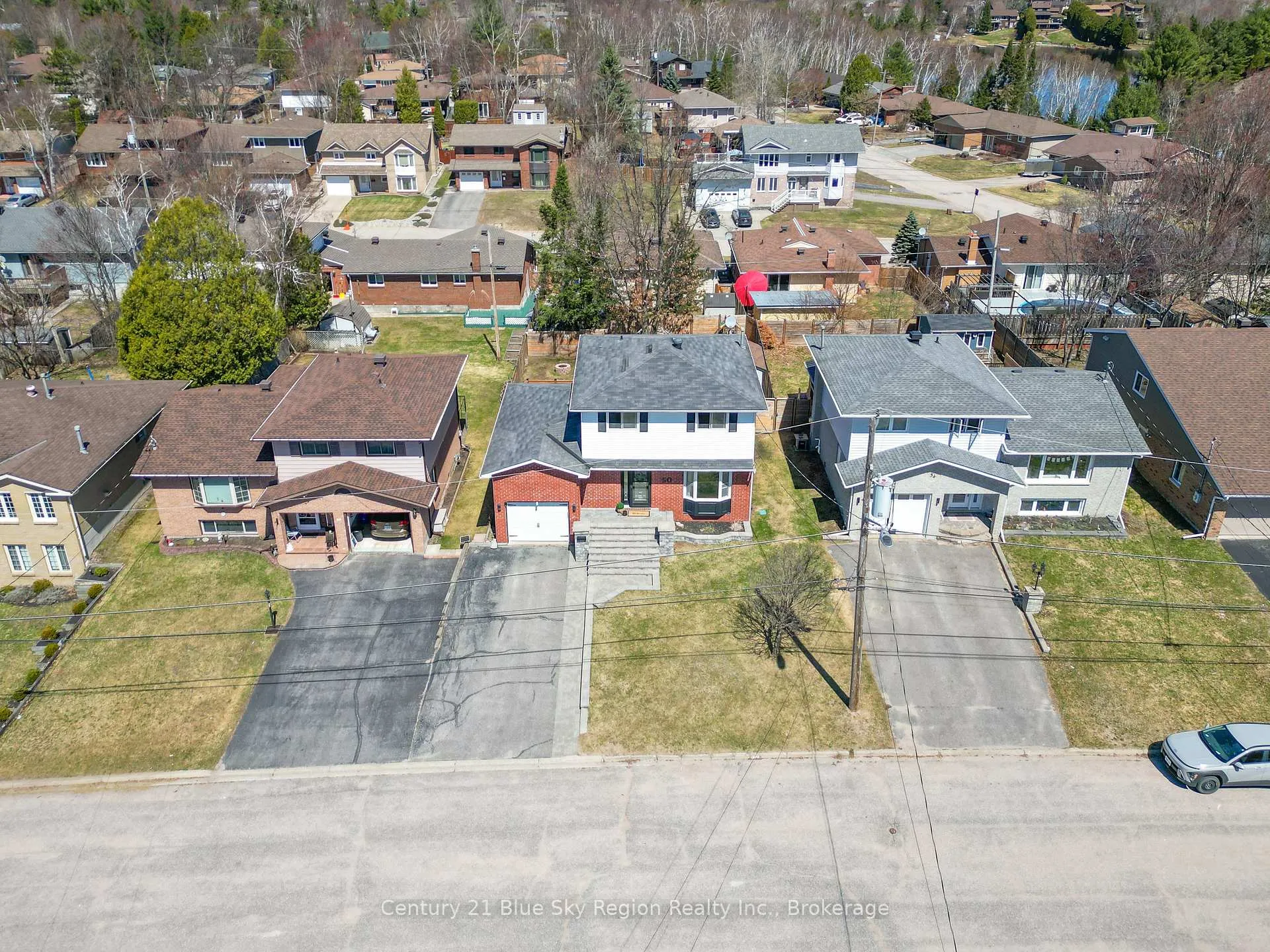 Photo 47 of 50 Sable Crescent, North Bay, Birchaven — HOMEH