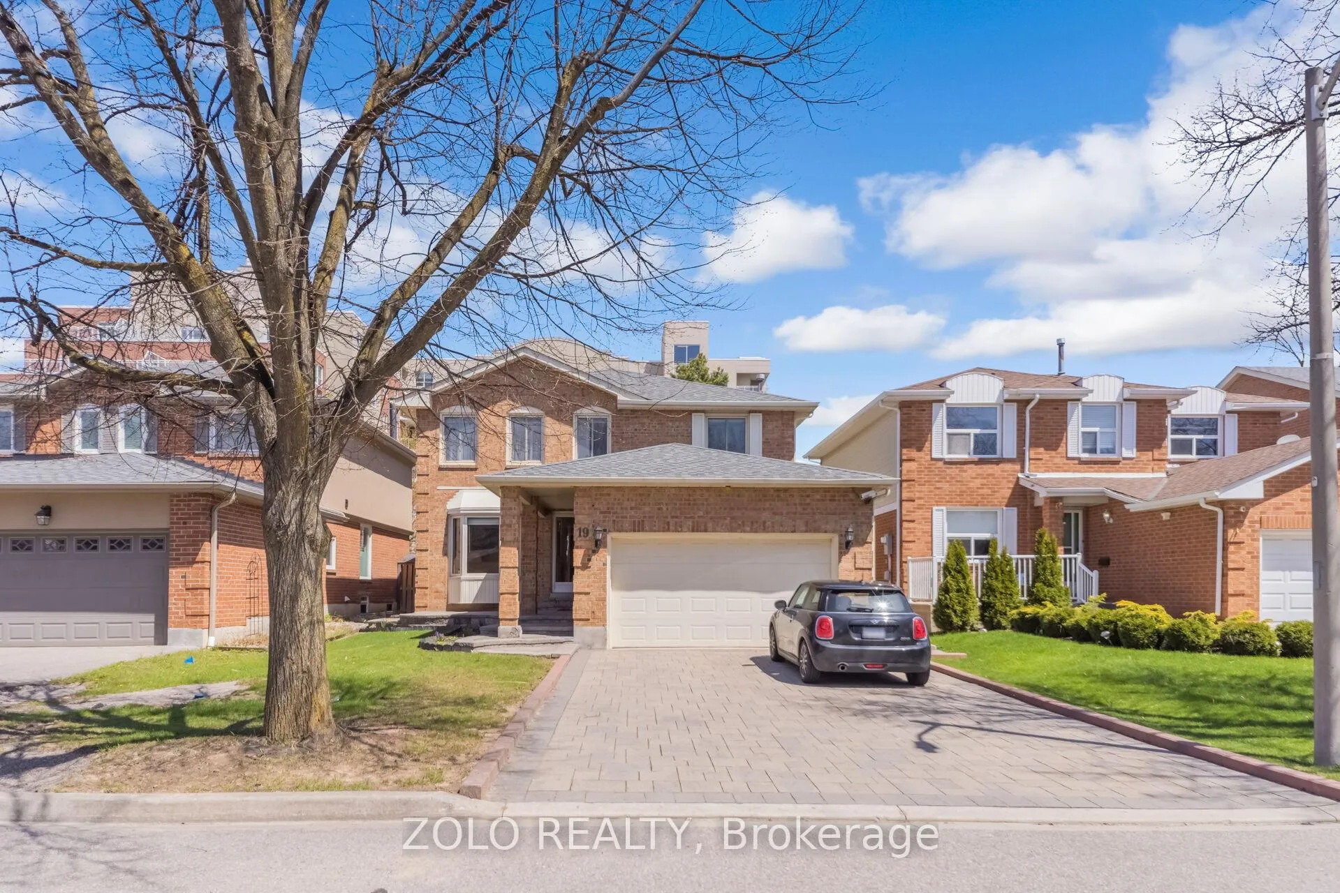 Photo 1 of 19 Hodgson Street, Brampton, Brampton South — HOMEH