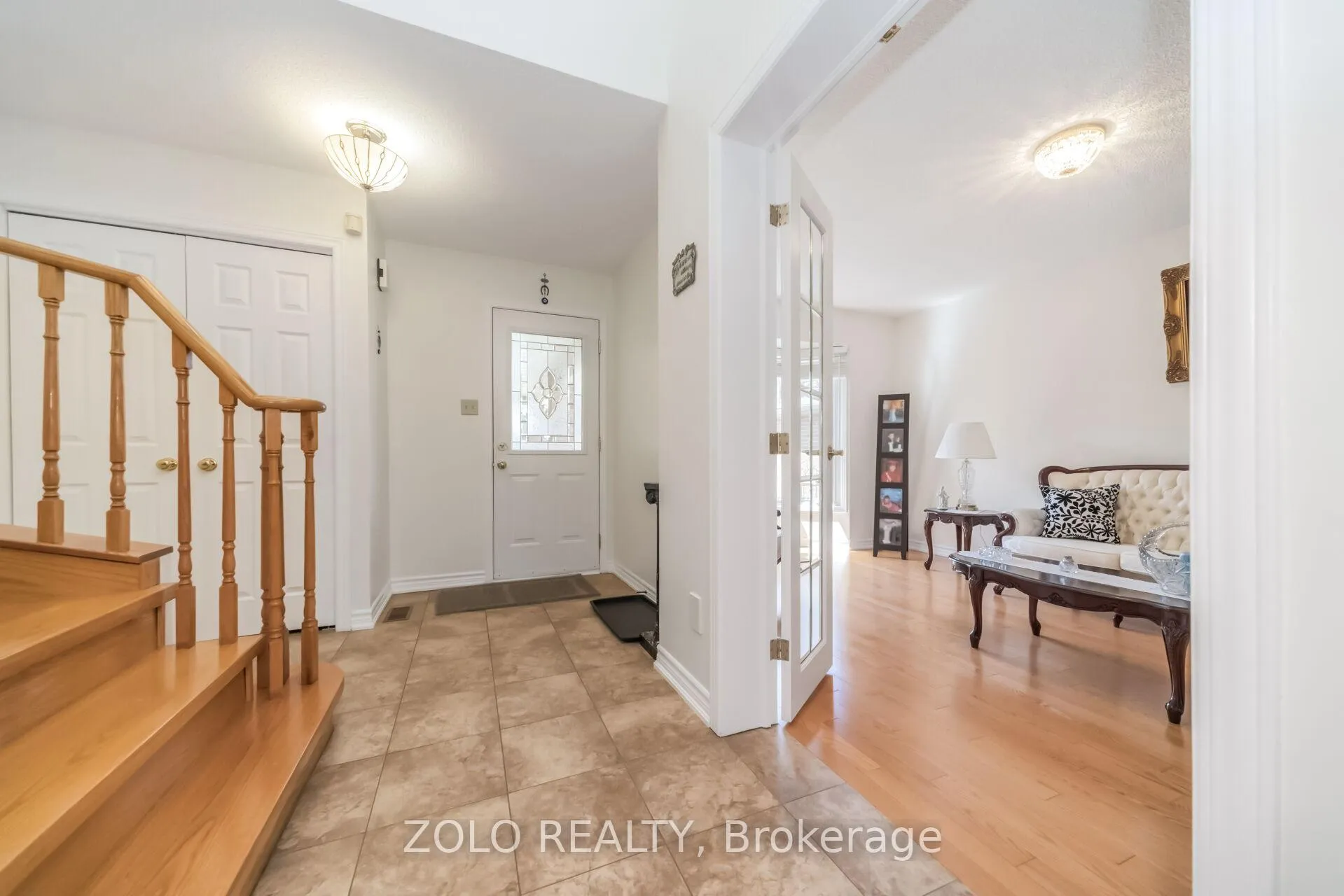 Photo 3 of 19 Hodgson Street, Brampton, Brampton South — HOMEH