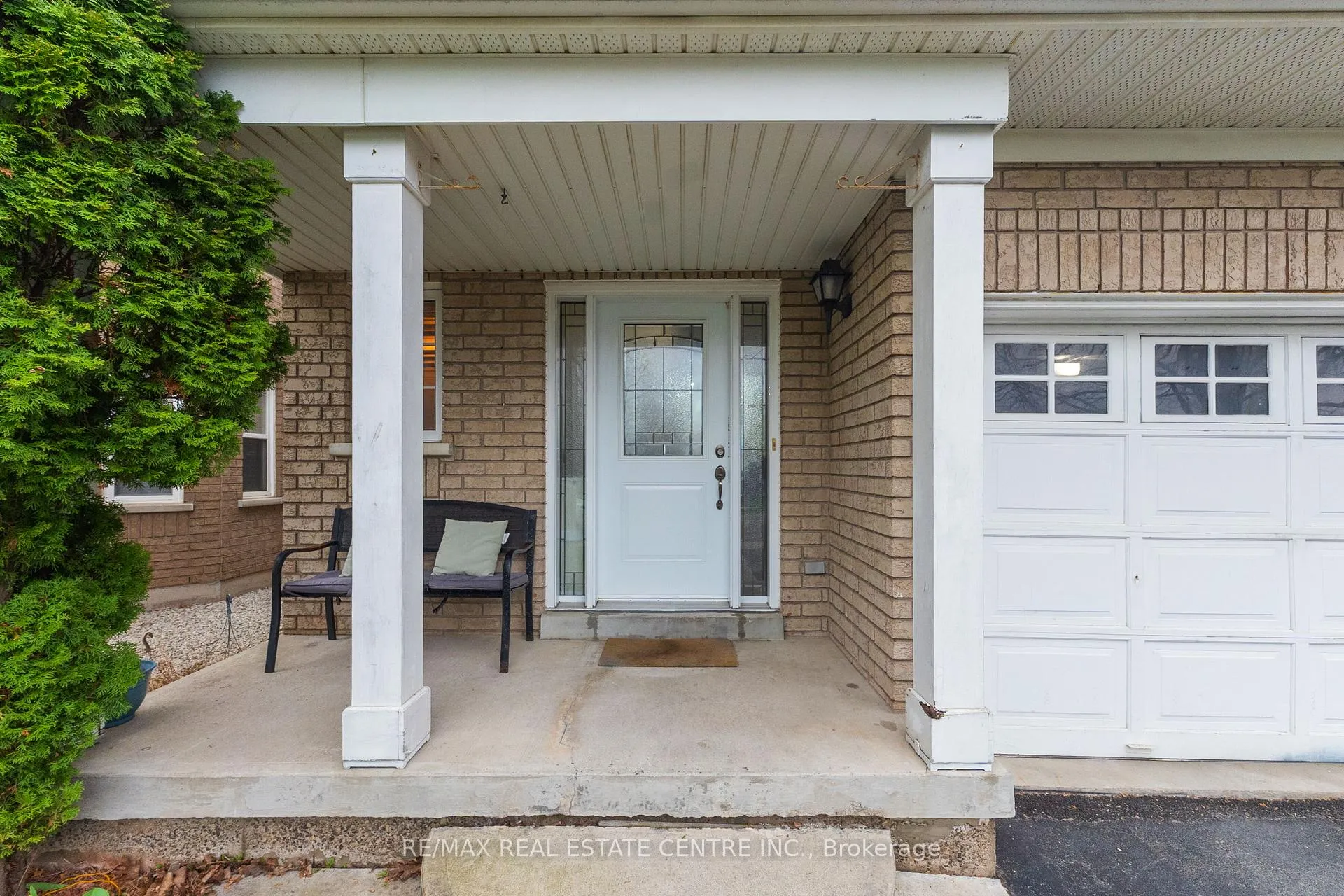 Photo 2 of 270 Edenbrook Hill Drive, Brampton, Fletcher's Meadow — HOMEH