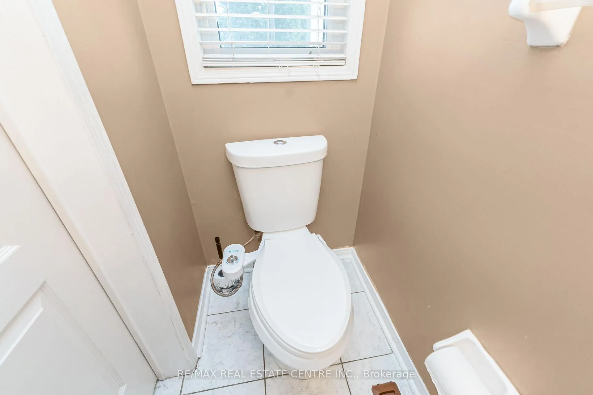 Photo 5 of 270 Edenbrook Hill Drive, Brampton, Fletcher's Meadow — HOMEH