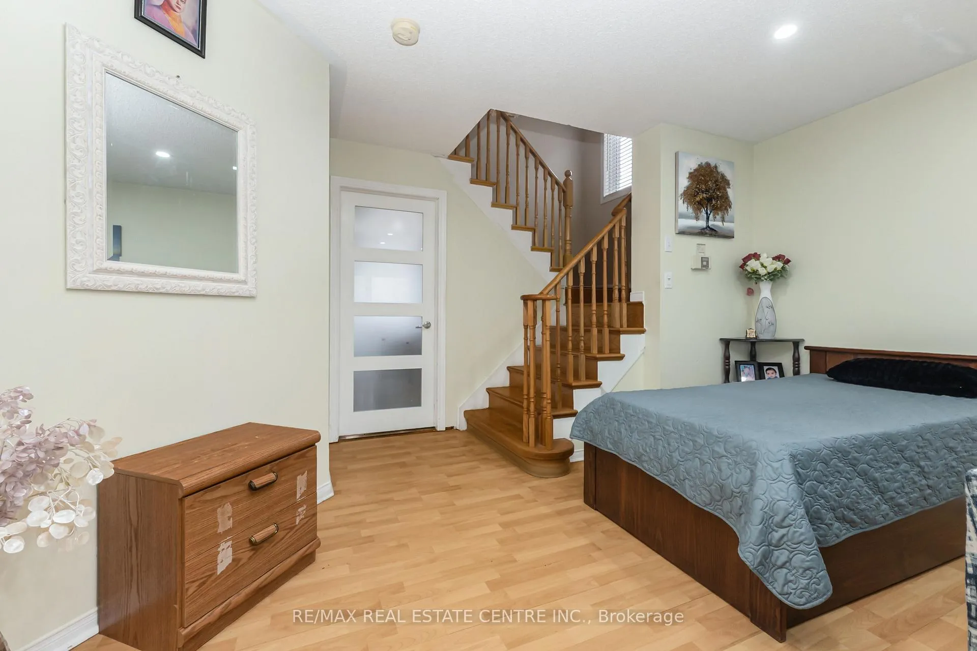 Photo 9 of 270 Edenbrook Hill Drive, Brampton, Fletcher's Meadow — HOMEH