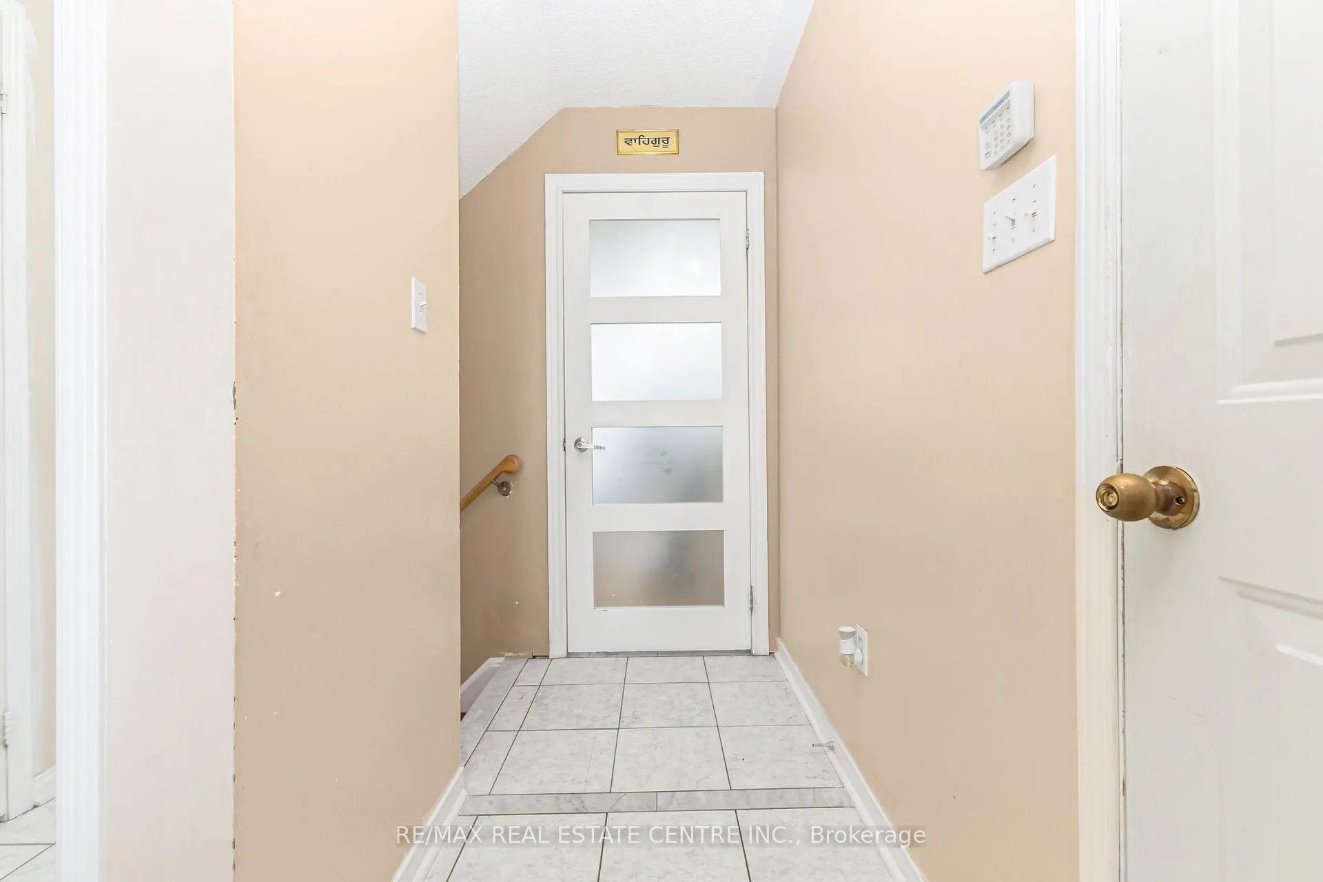 Photo 36 of 270 Edenbrook Hill Drive, Brampton, Fletcher's Meadow — HOMEH